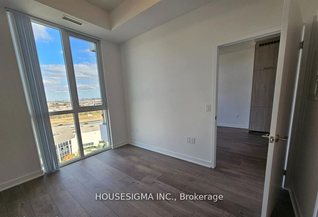Photo 3 of Unit 1011, 60 Honeycrisp Crescent, Vaughan, Vaughan Corporate Centre — HOMEH