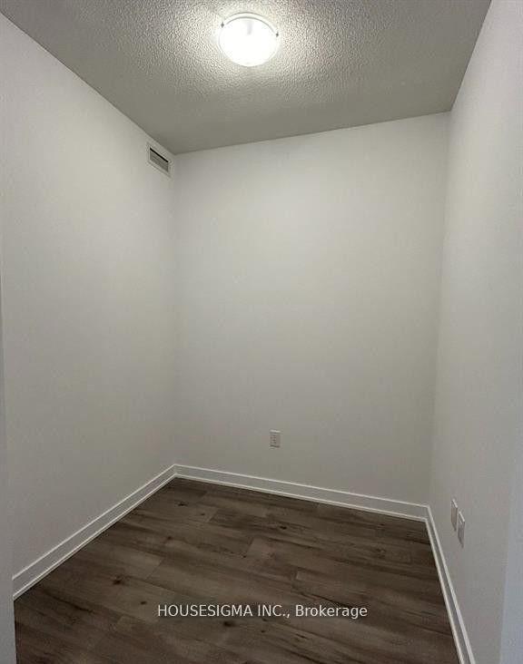 Photo 5 of Unit 1011, 60 Honeycrisp Crescent, Vaughan, Vaughan Corporate Centre — HOMEH