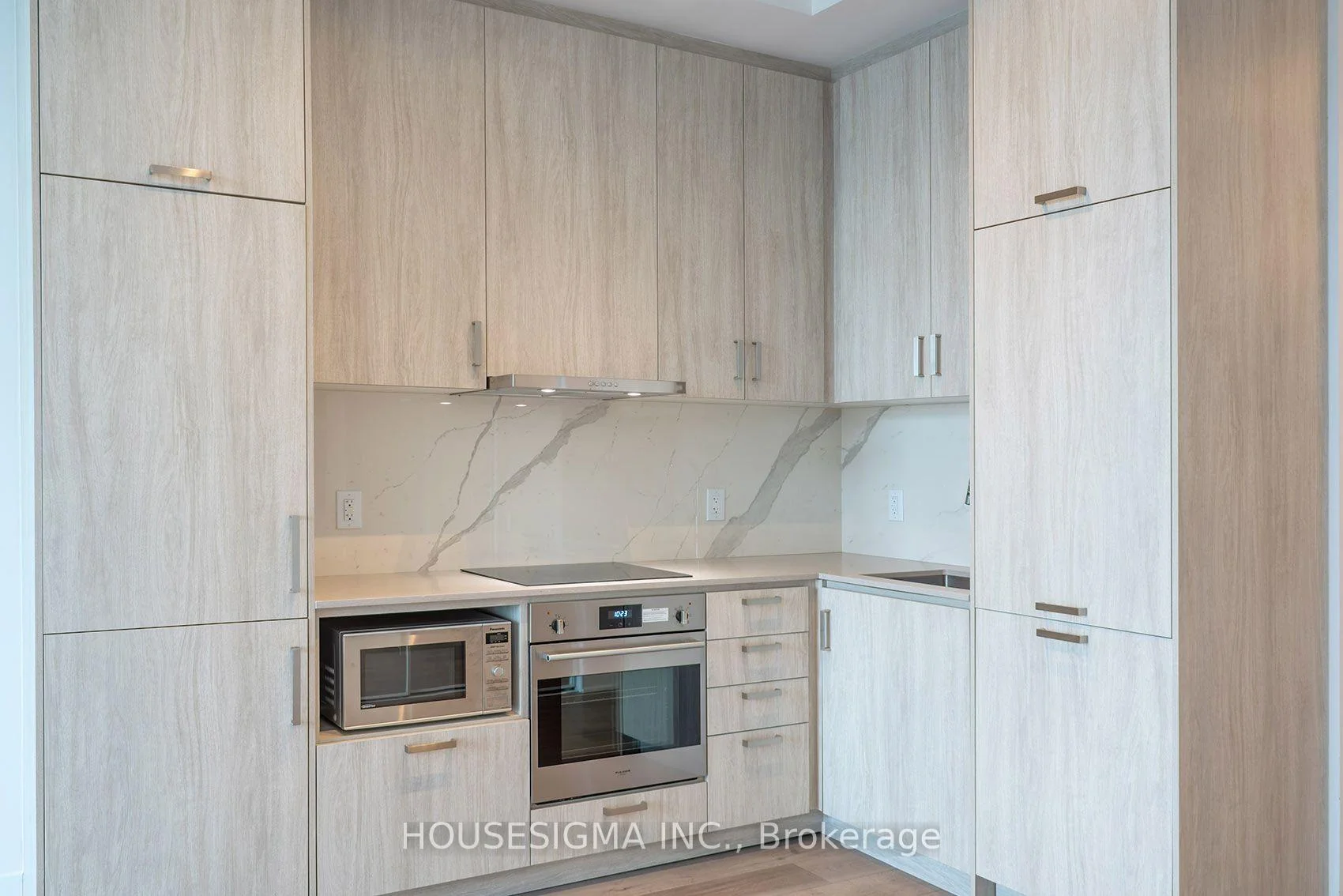 Photo 34 of Unit 1011, 60 Honeycrisp Crescent, Vaughan, Vaughan Corporate Centre — HOMEH