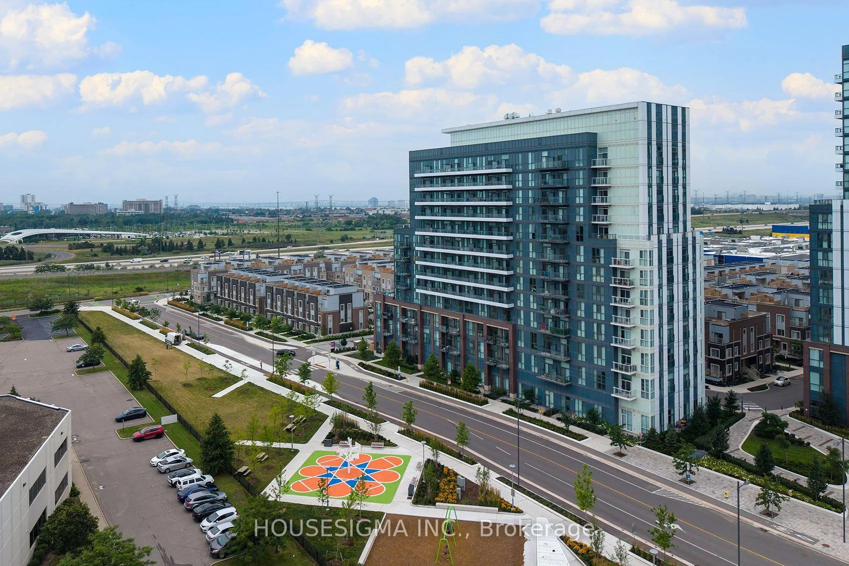 Photo 60 of Unit 1011, 60 Honeycrisp Crescent, Vaughan, Vaughan Corporate Centre — HOMEH