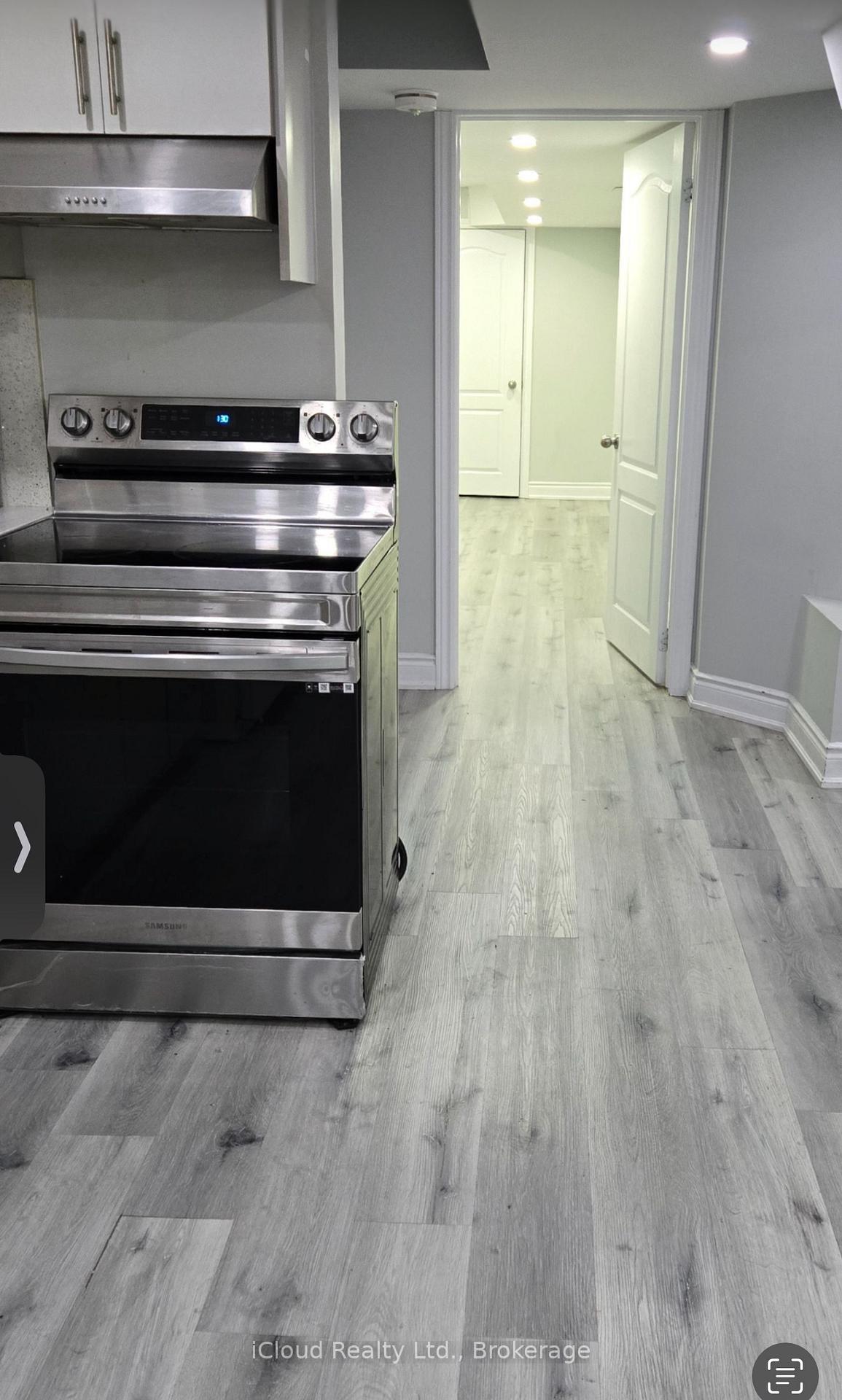 Photo 3 of 5 Chesterwood Crescent, Brampton, Credit Valley — HOMEH