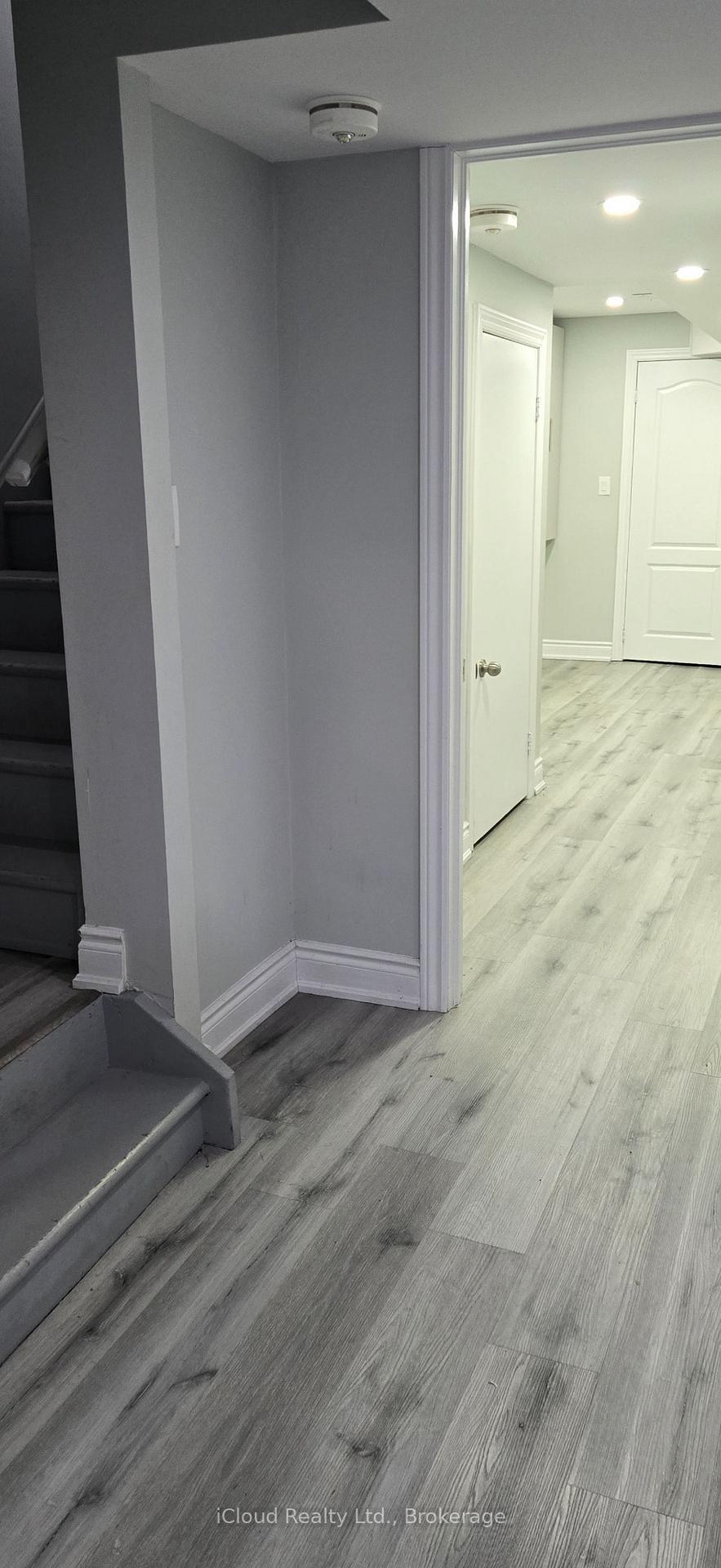 Photo 4 of 5 Chesterwood Crescent, Brampton, Credit Valley — HOMEH