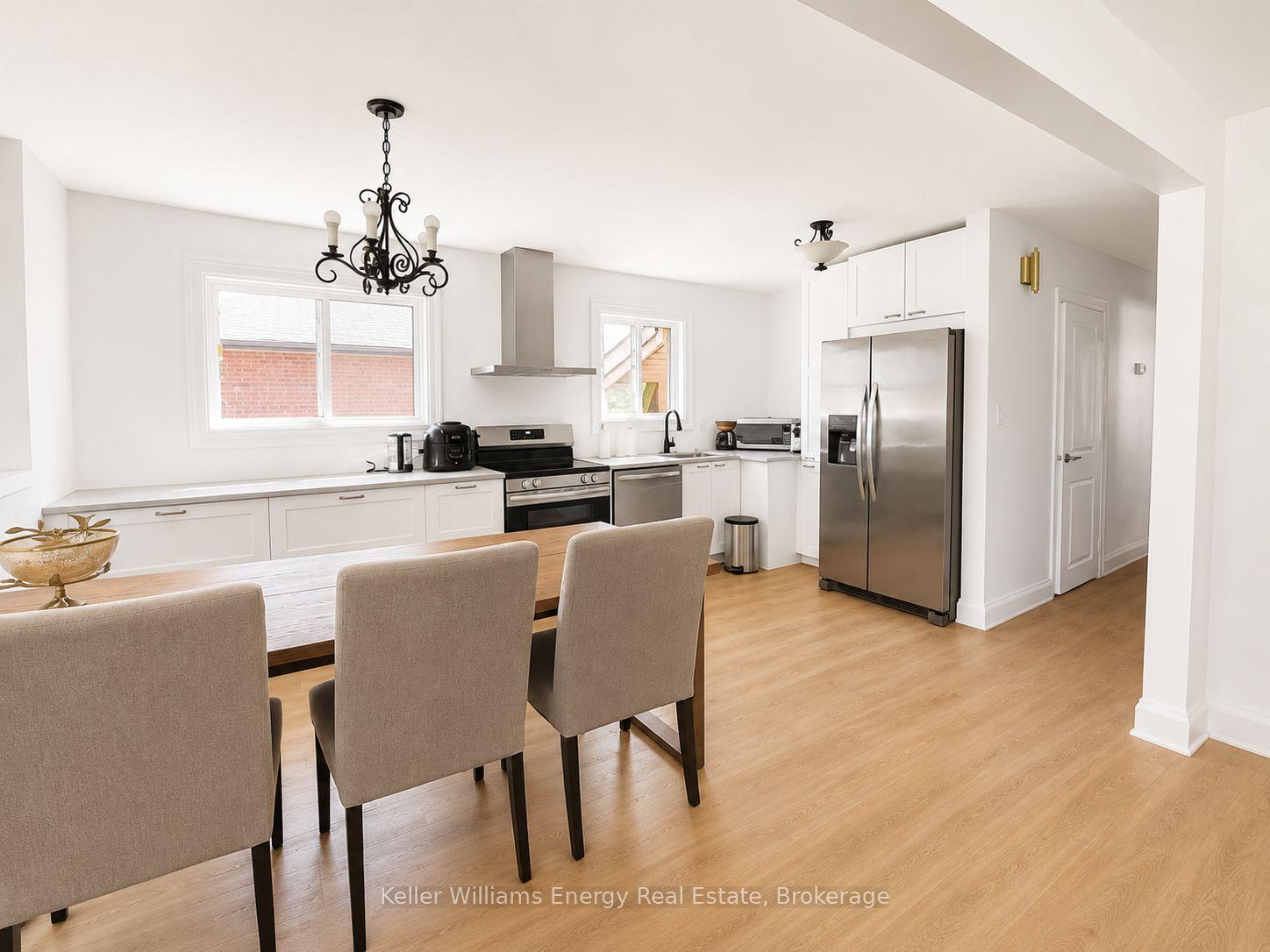 Photo 6 of 382 Elmridge Street, Oshawa, Donevan — HOMEH