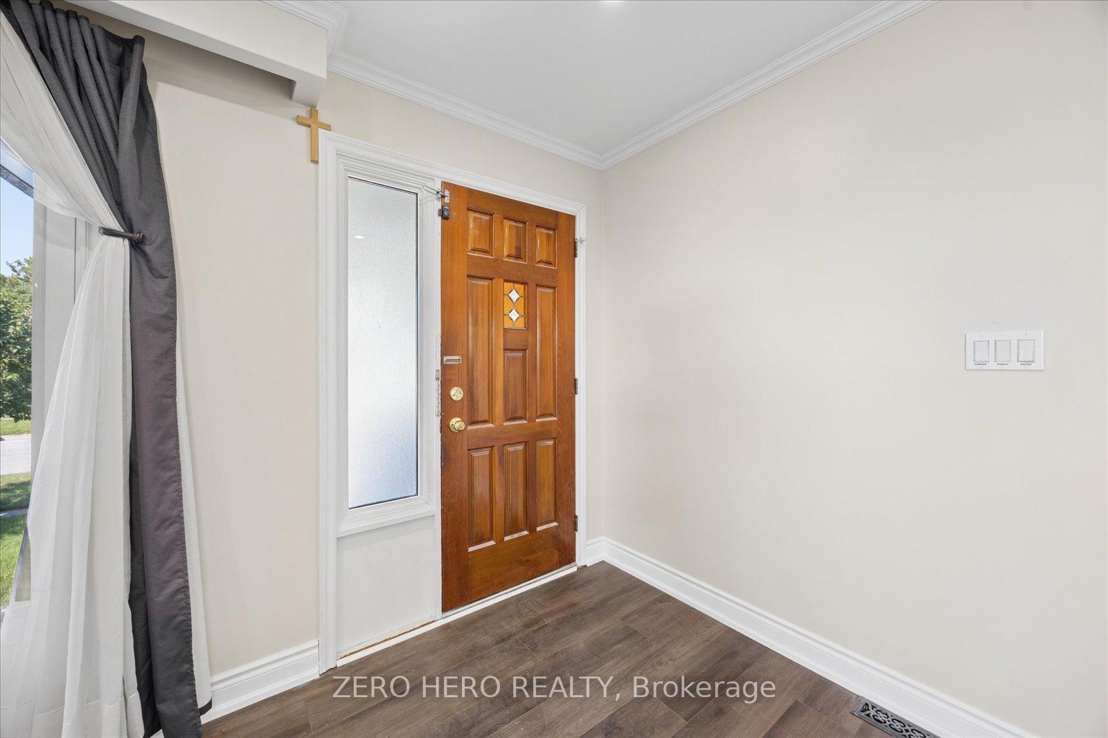 Photo 4 of 49 Rosehill Boulevard, Oshawa, McLaughlin — HOMEH