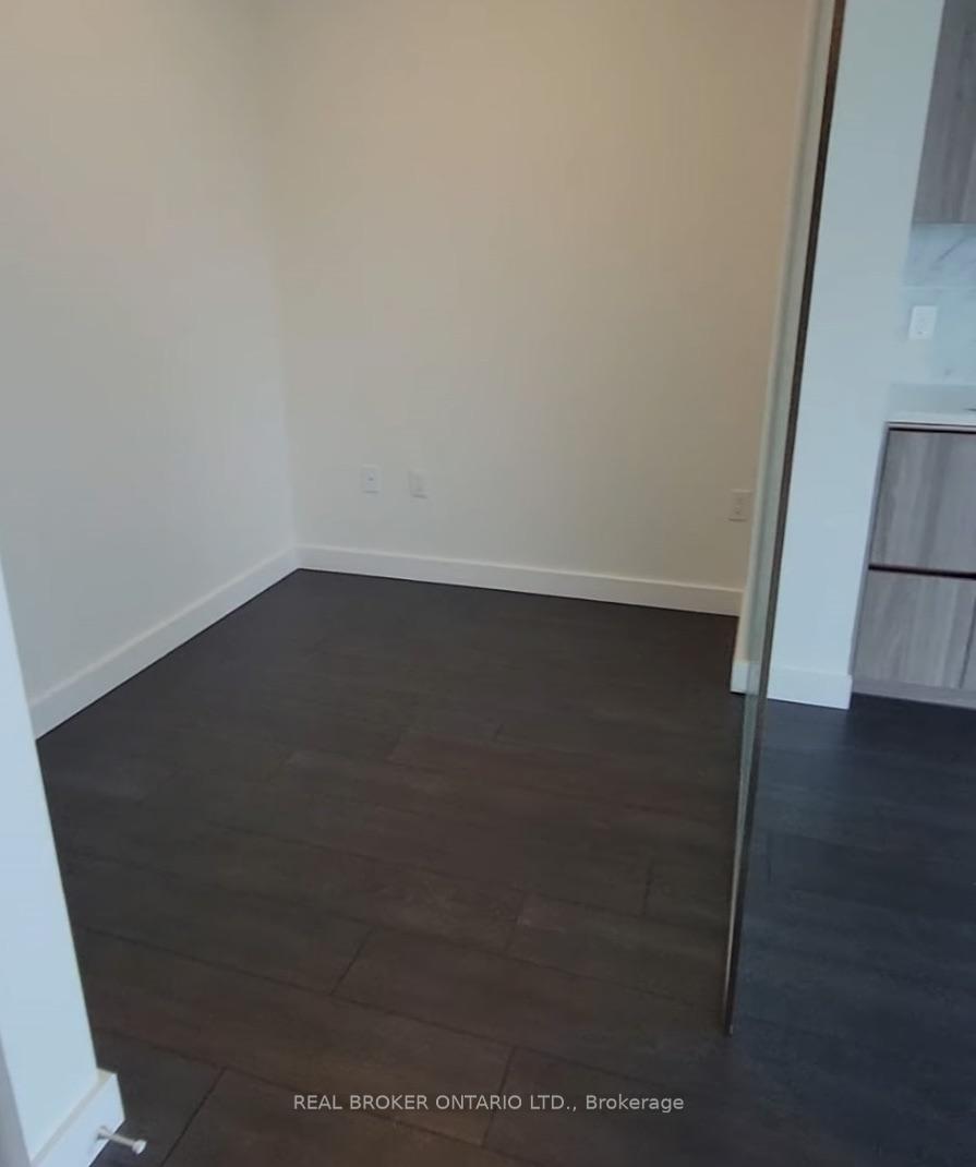 Photo 5 of Unit 1008, 85 Mcmahon Drive, North York, Bayview Village — HOMEH