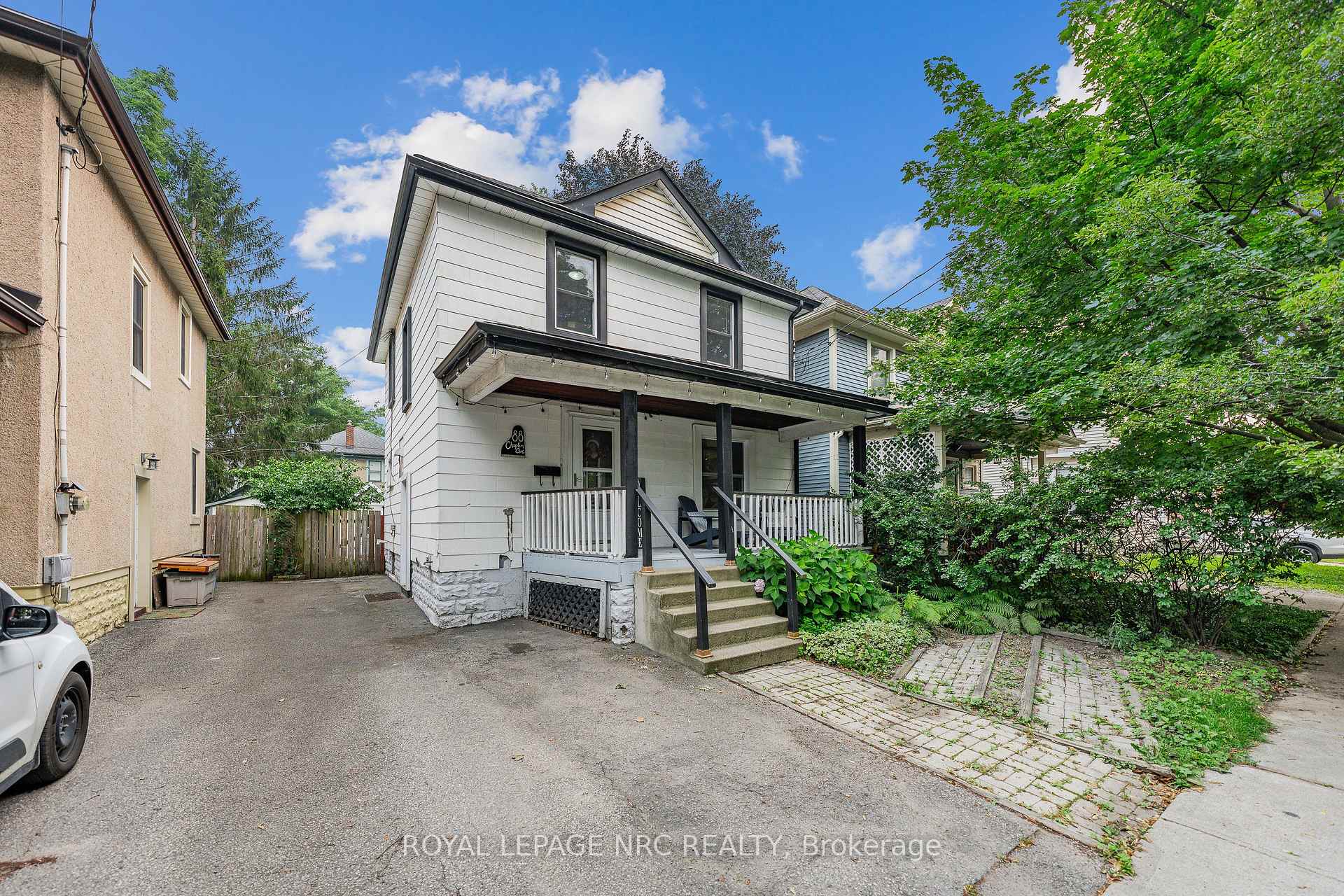 Photo 3 of 88 Chaplin Avenue, St. Catharines, Downtown — HOMEH