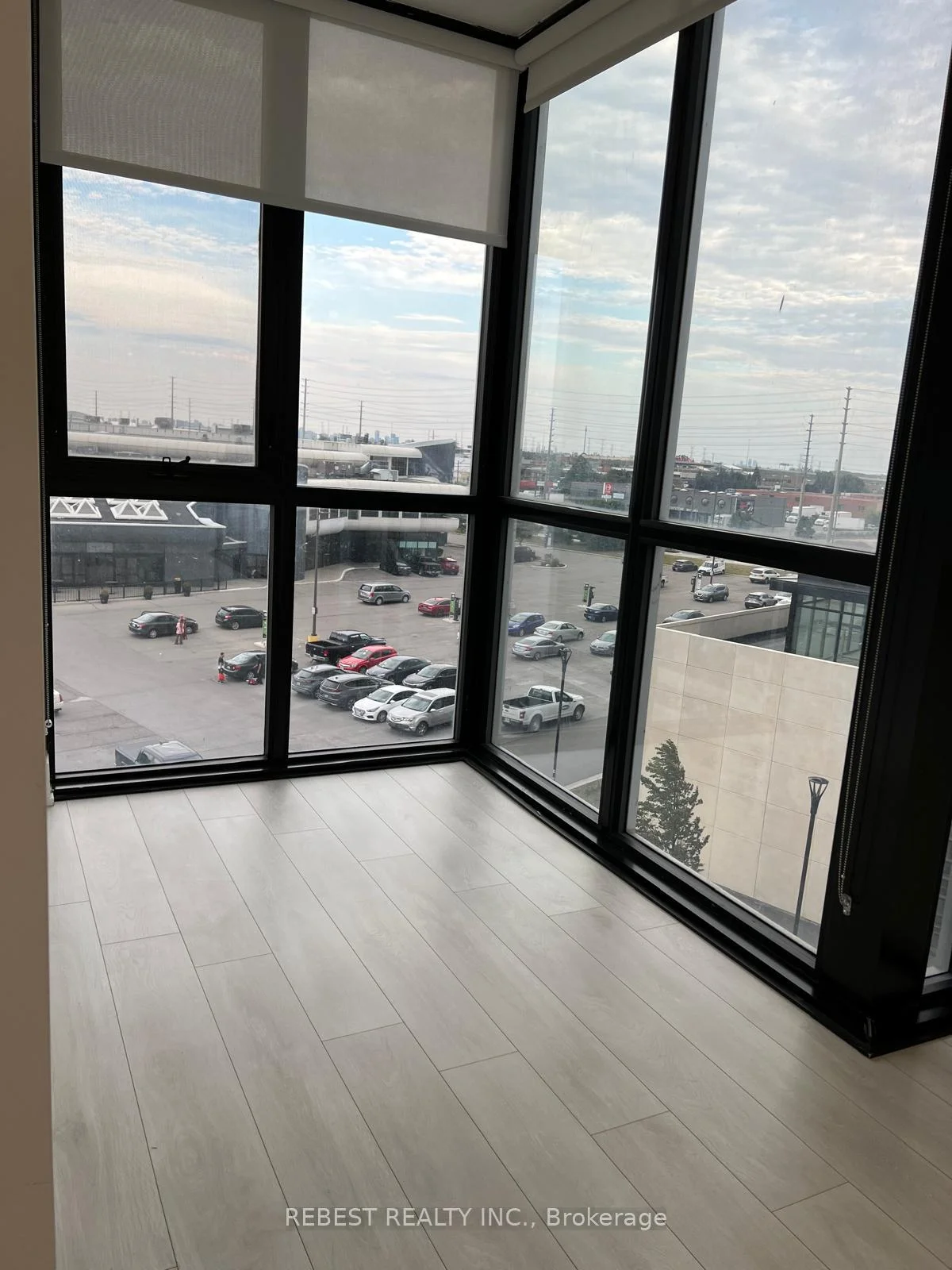 Photo 17 of Unit 402, 2908 Highway 7 Road, Vaughan, Concord — HOMEH