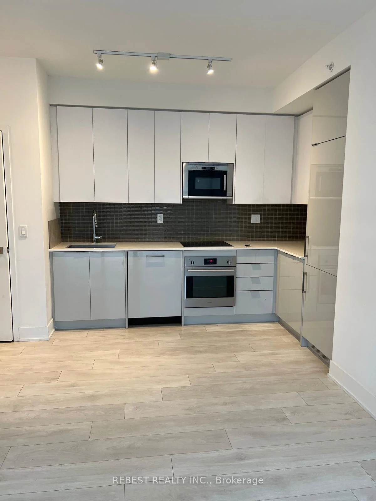Photo 29 of Unit 402, 2908 Highway 7 Road, Vaughan, Concord — HOMEH