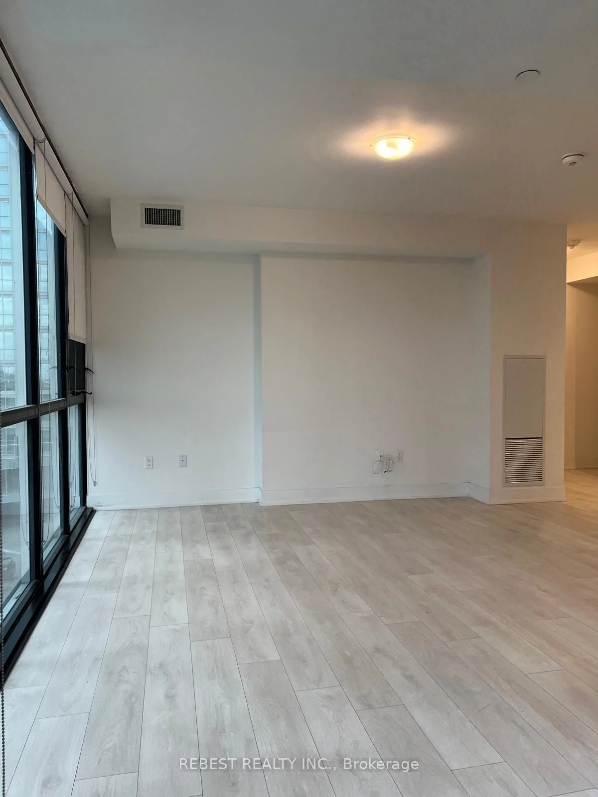 Photo 51 of Unit 402, 2908 Highway 7 Road, Vaughan, Concord — HOMEH