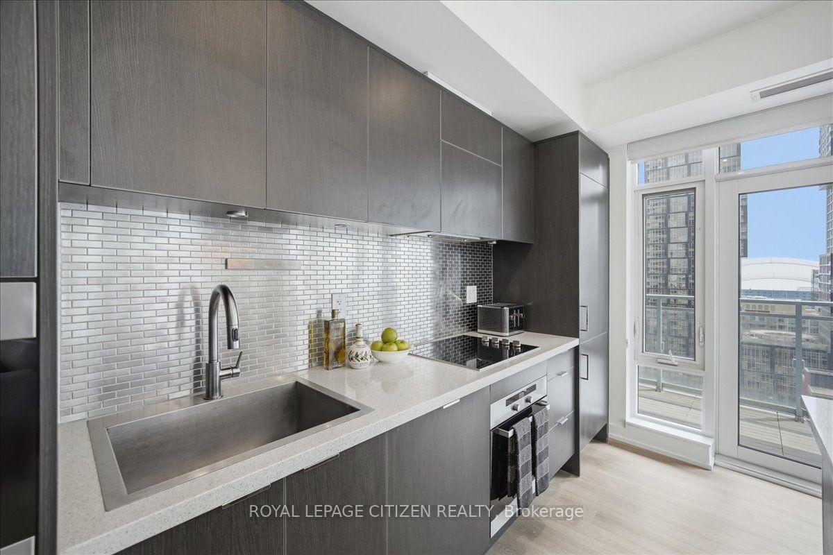 Photo 9 of Unit 1911, 21 Widmer Street, Toronto, Waterfront Communities — HOMEH