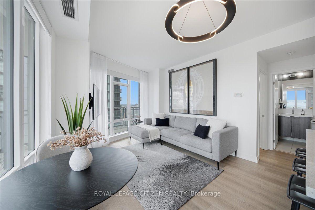 Photo 15 of Unit 1911, 21 Widmer Street, Toronto, Waterfront Communities — HOMEH