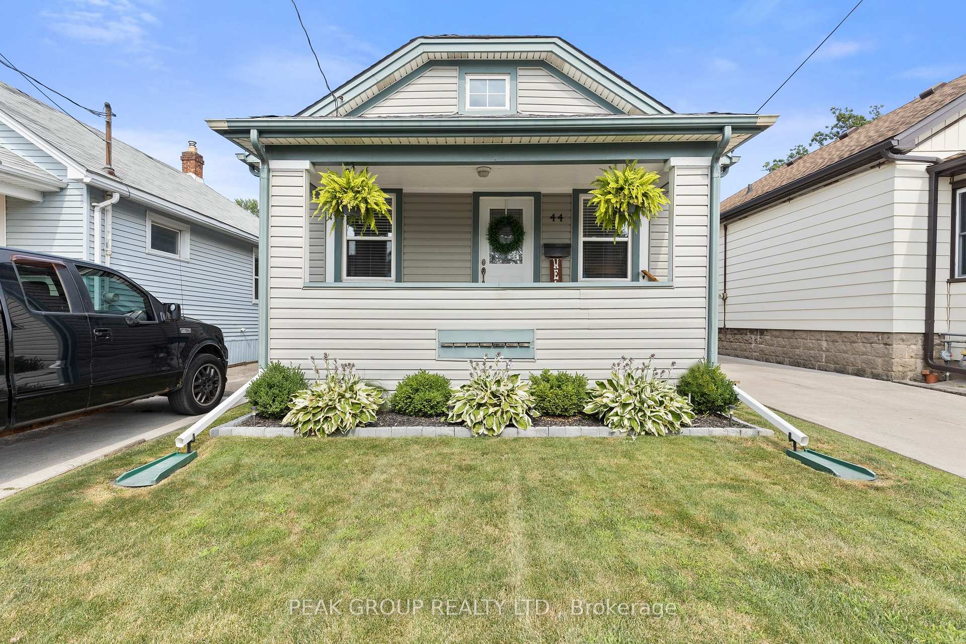 Photo 3 of 44 Richmond Avenue, St. Catharines, E. Chester — HOMEH