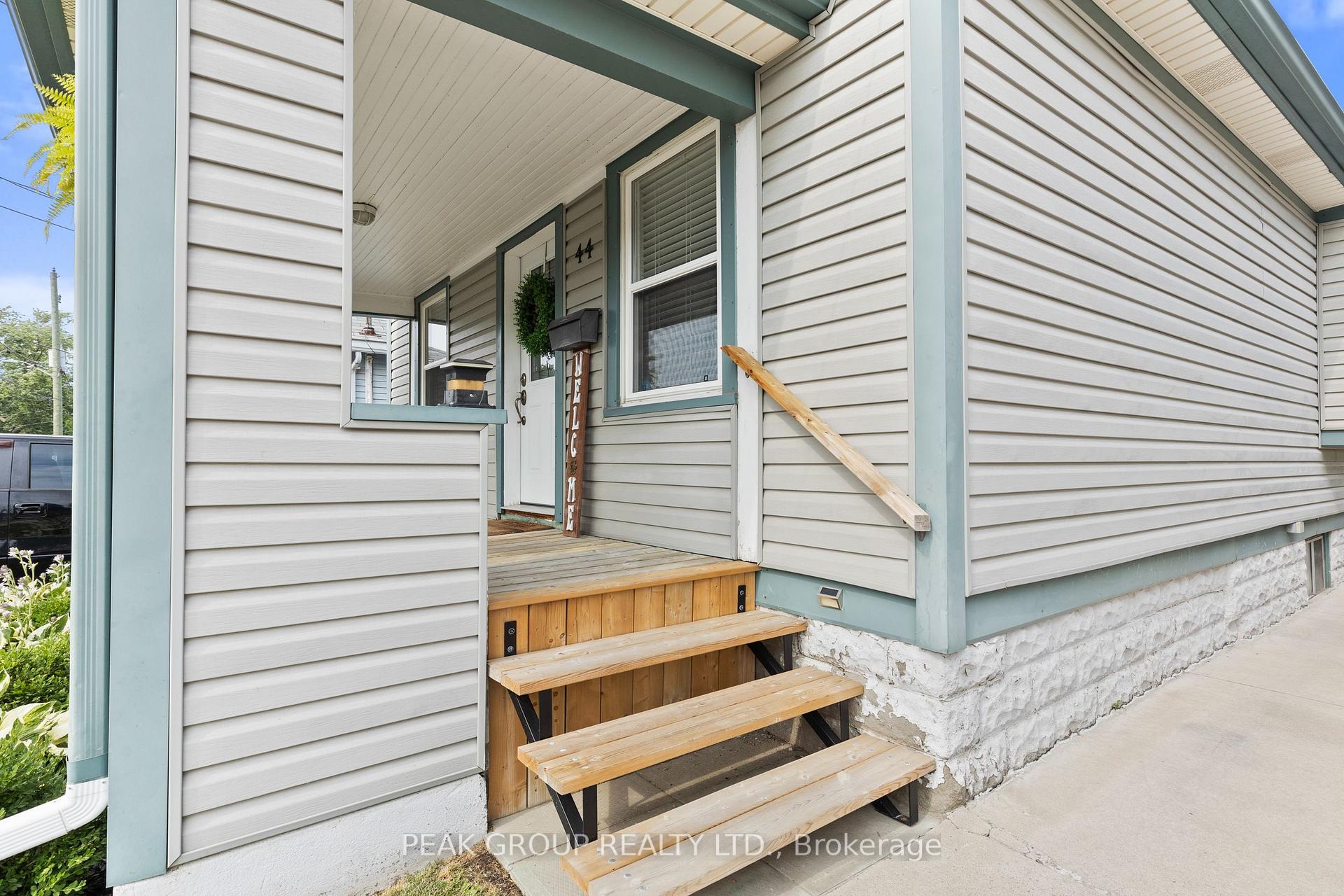 Photo 5 of 44 Richmond Avenue, St. Catharines, E. Chester — HOMEH