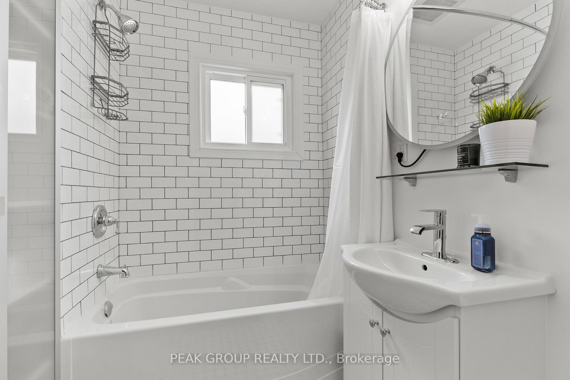 Photo 18 of 44 Richmond Avenue, St. Catharines, E. Chester — HOMEH