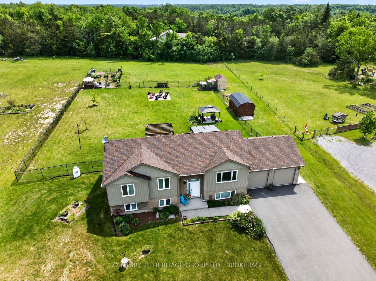 Photo 2 of 4786 North Shore Crescent, Frontenac, Frontenac South — HOMEH