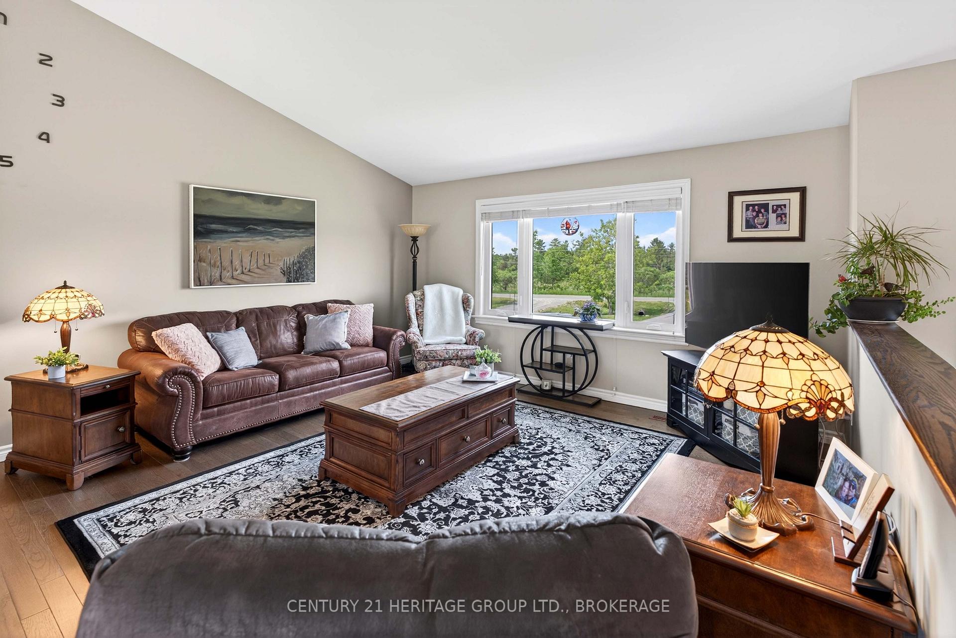 Photo 4 of 4786 North Shore Crescent, Frontenac, Frontenac South — HOMEH