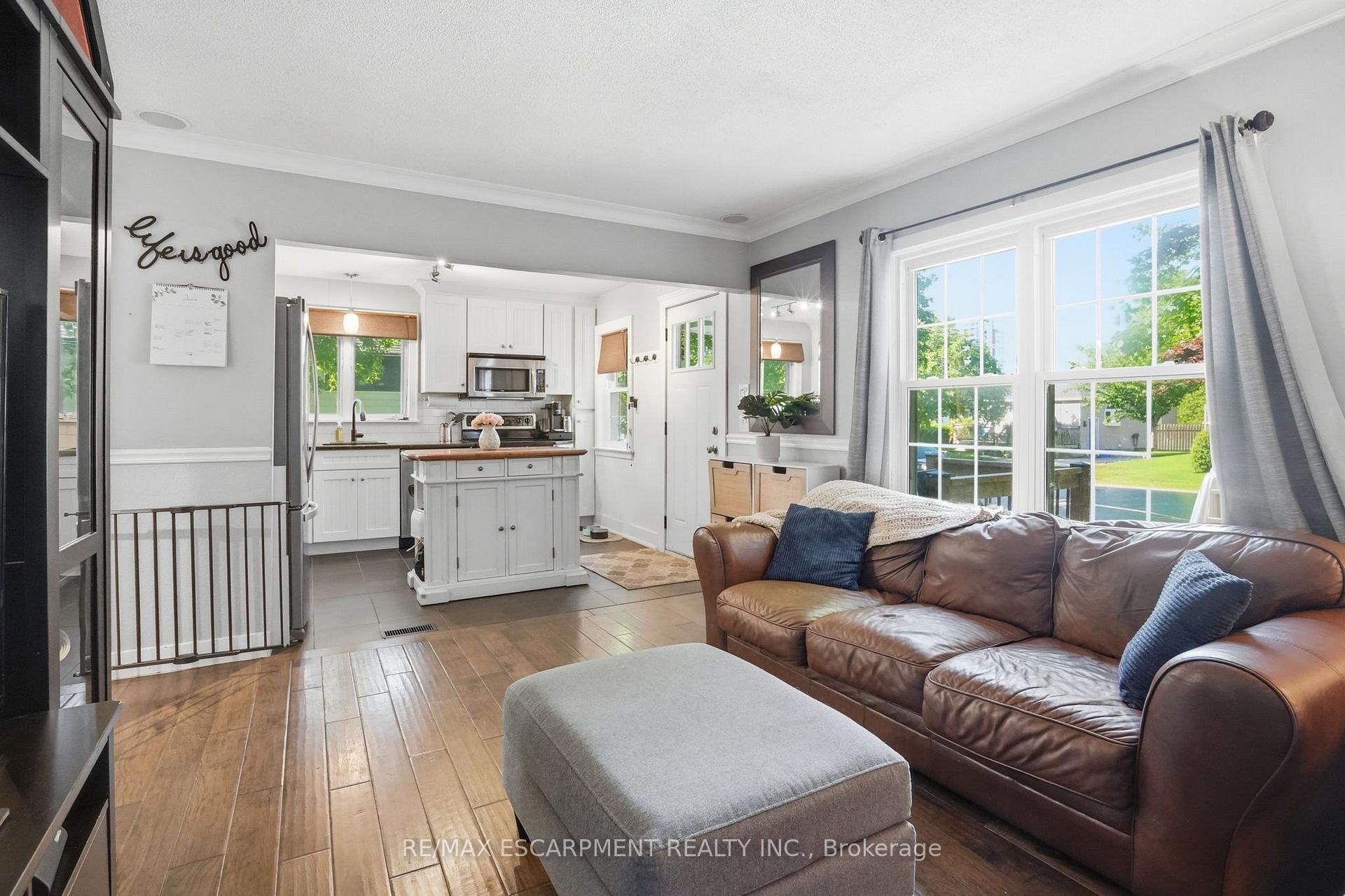 Photo 6 of 613 Clark Avenue, Burlington, Brant — HOMEH