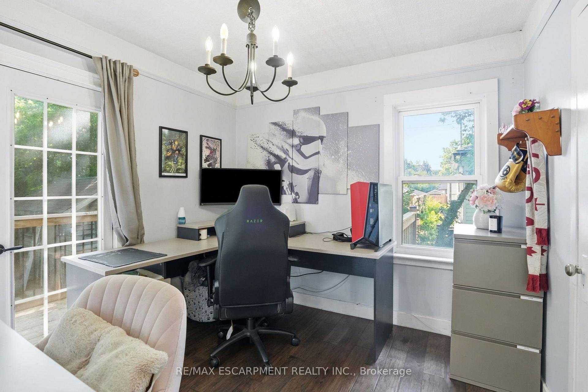 Photo 14 of 613 Clark Avenue, Burlington, Brant — HOMEH