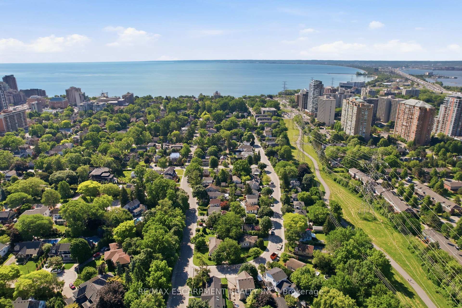 Photo 29 of 613 Clark Avenue, Burlington, Brant — HOMEH
