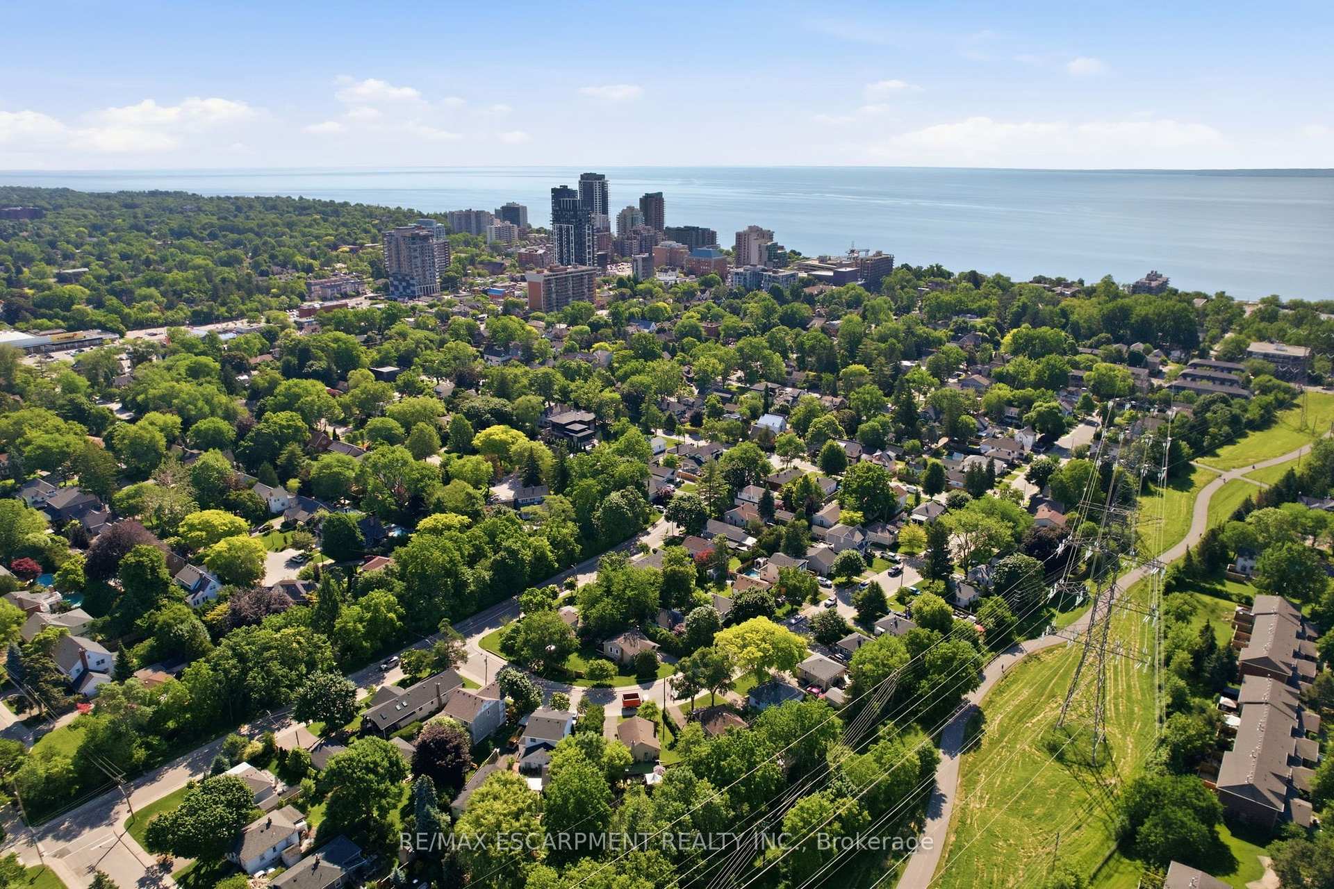 Photo 30 of 613 Clark Avenue, Burlington, Brant — HOMEH