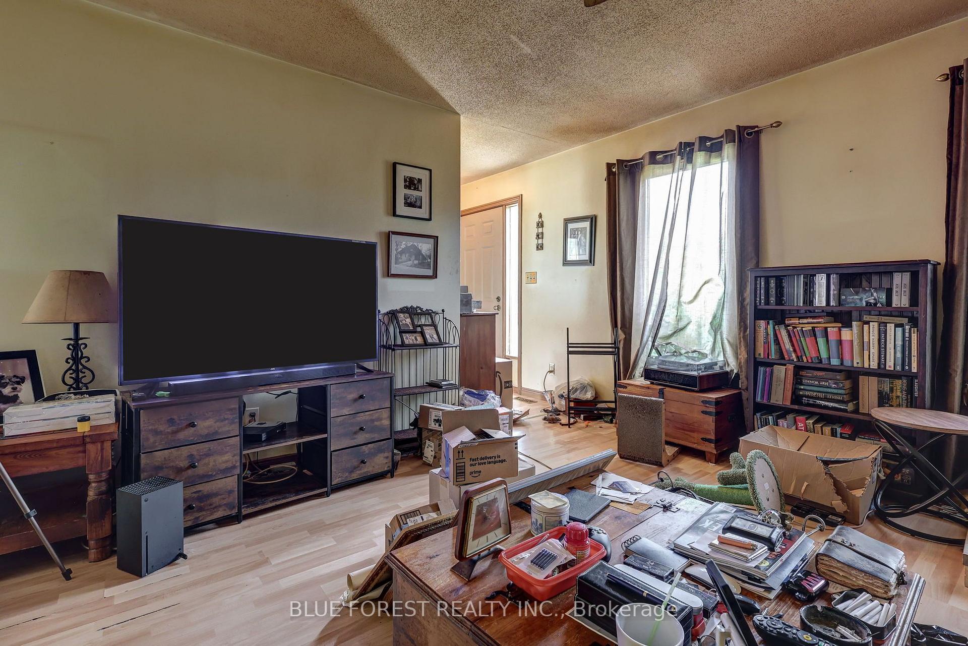 Photo 13 of 37 Melanie Drive, Aylmer — HOMEH
