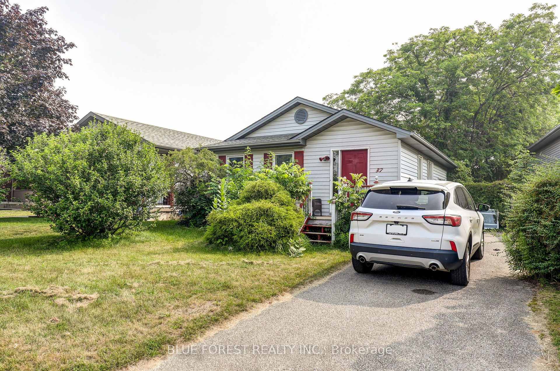 Photo 32 of 37 Melanie Drive, Aylmer — HOMEH