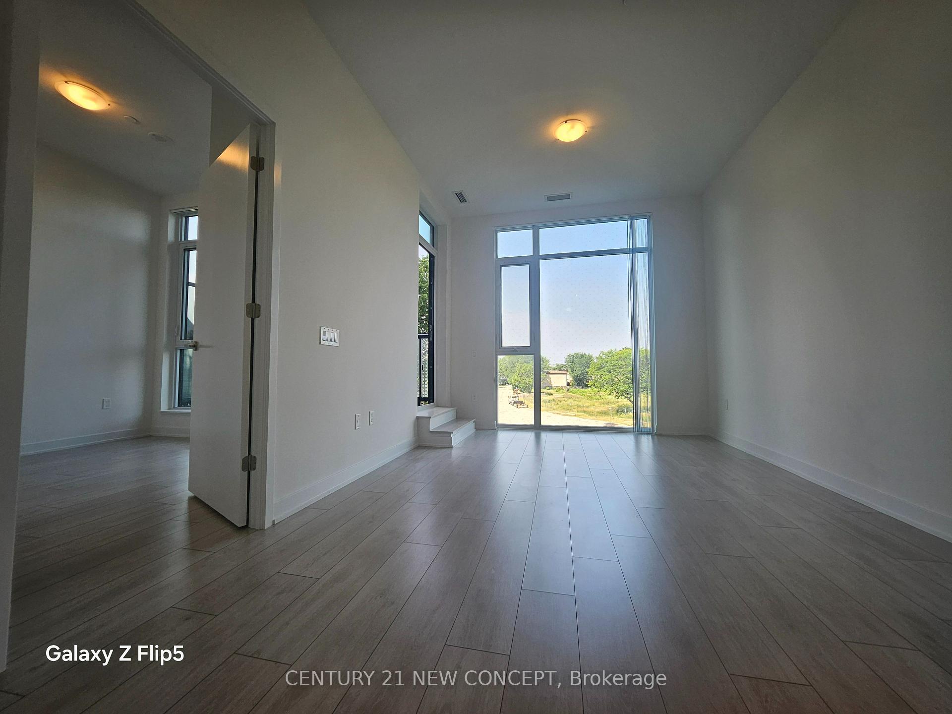 Front of Unit 201, 5858 Yonge Street