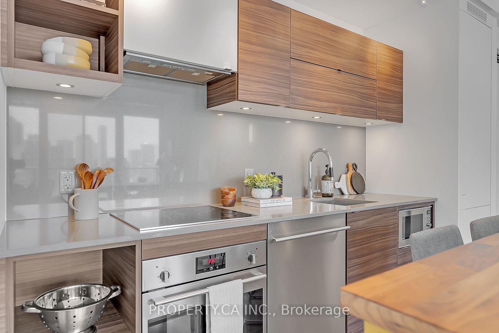 Photo 6 of Unit 2309, 125 Peter Street, Toronto, Waterfront Communities — HOMEH