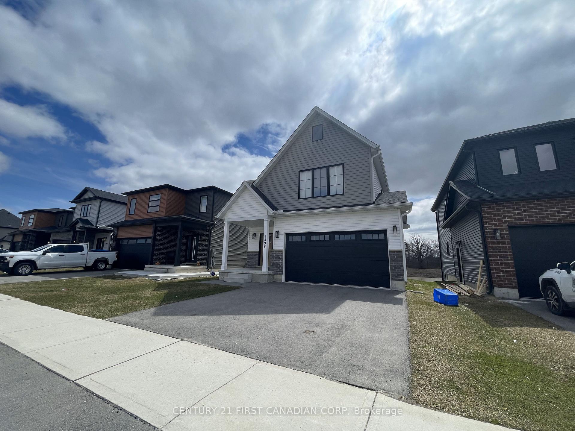 Photo 3 of 1395 Twilite Boulevard, London, North S — HOMEH