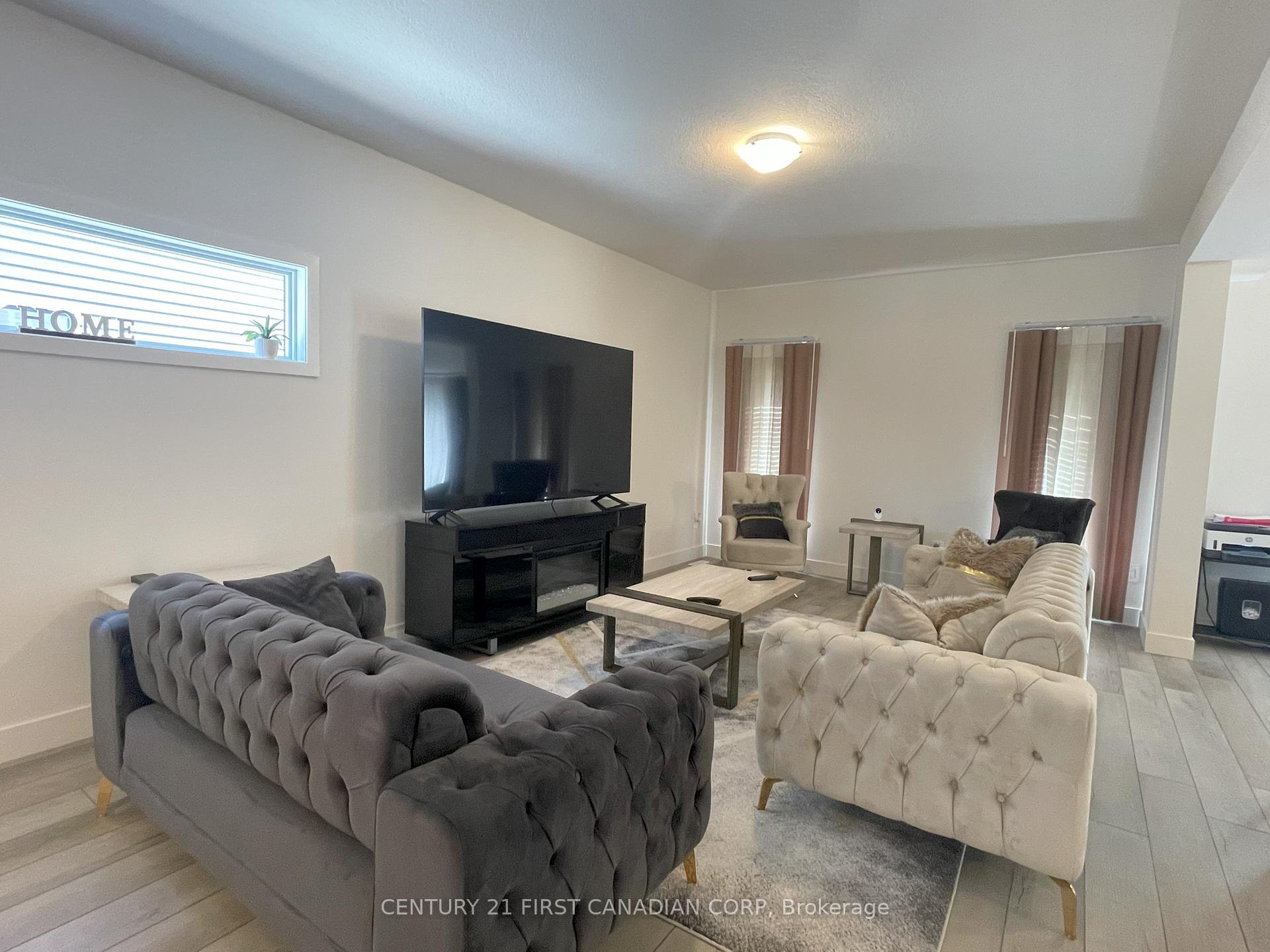 Photo 7 of 1395 Twilite Boulevard, London, North S — HOMEH