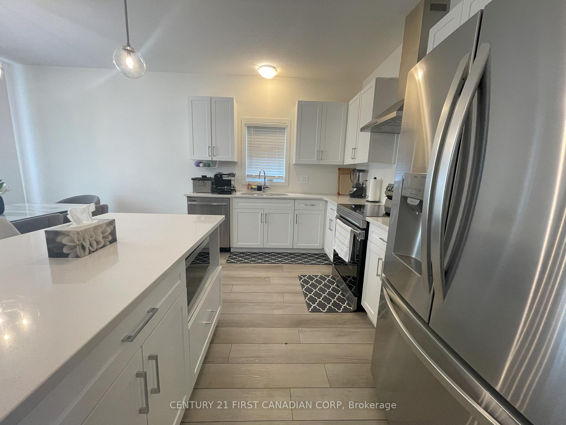 Photo 10 of 1395 Twilite Boulevard, London, North S — HOMEH