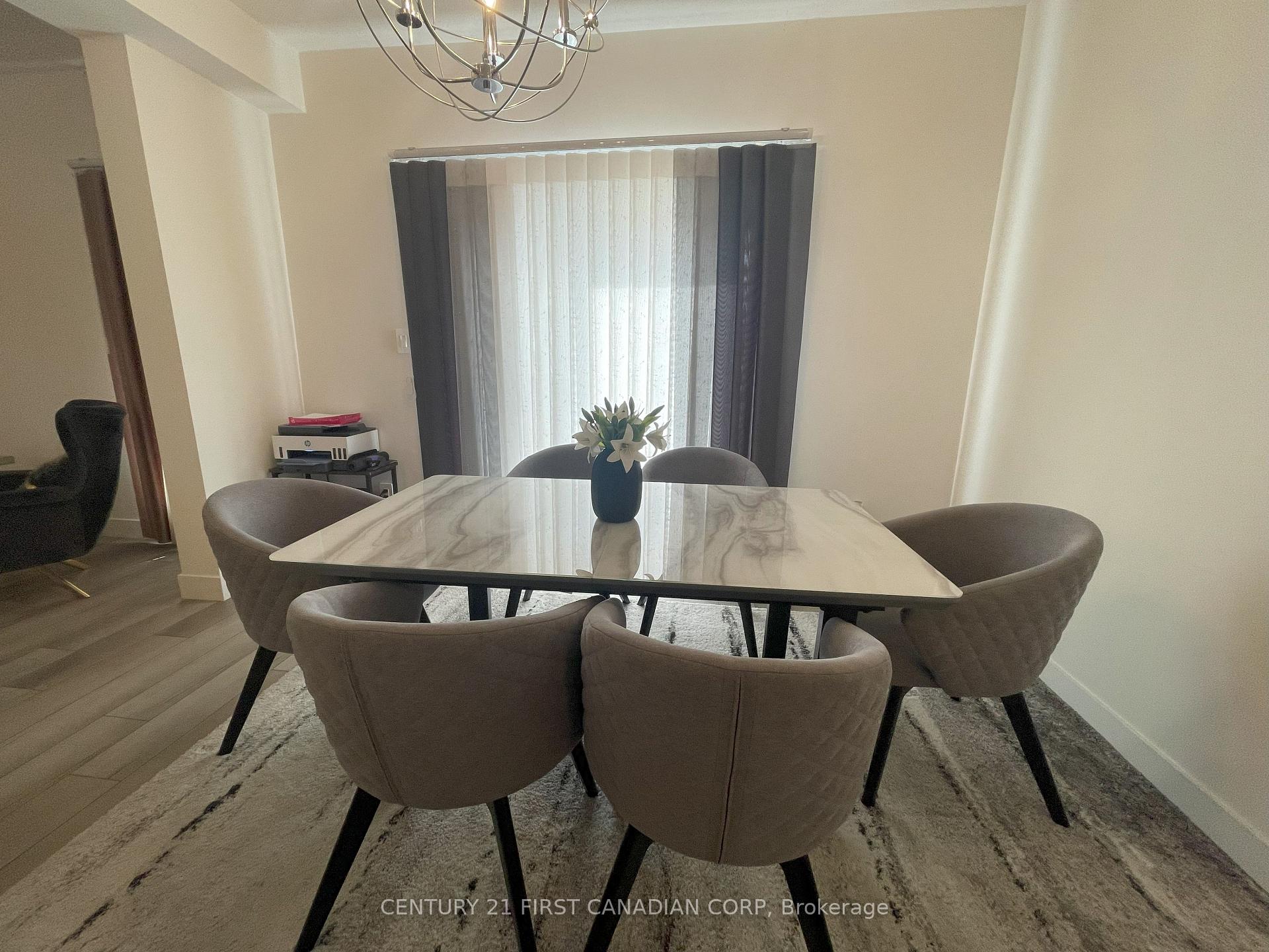 Photo 11 of 1395 Twilite Boulevard, London, North S — HOMEH