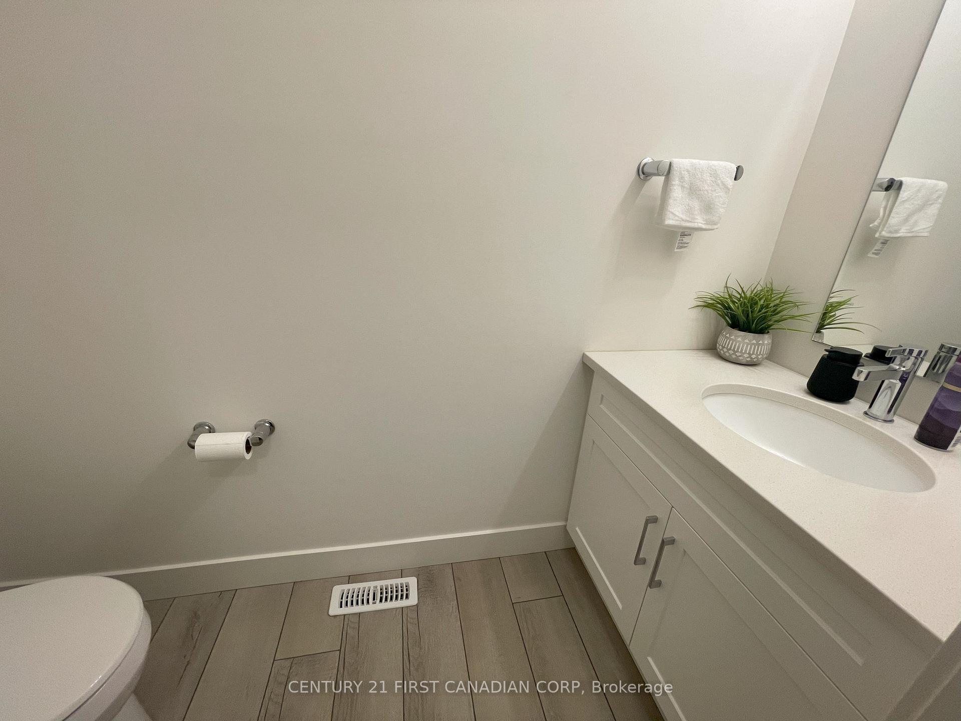 Photo 13 of 1395 Twilite Boulevard, London, North S — HOMEH