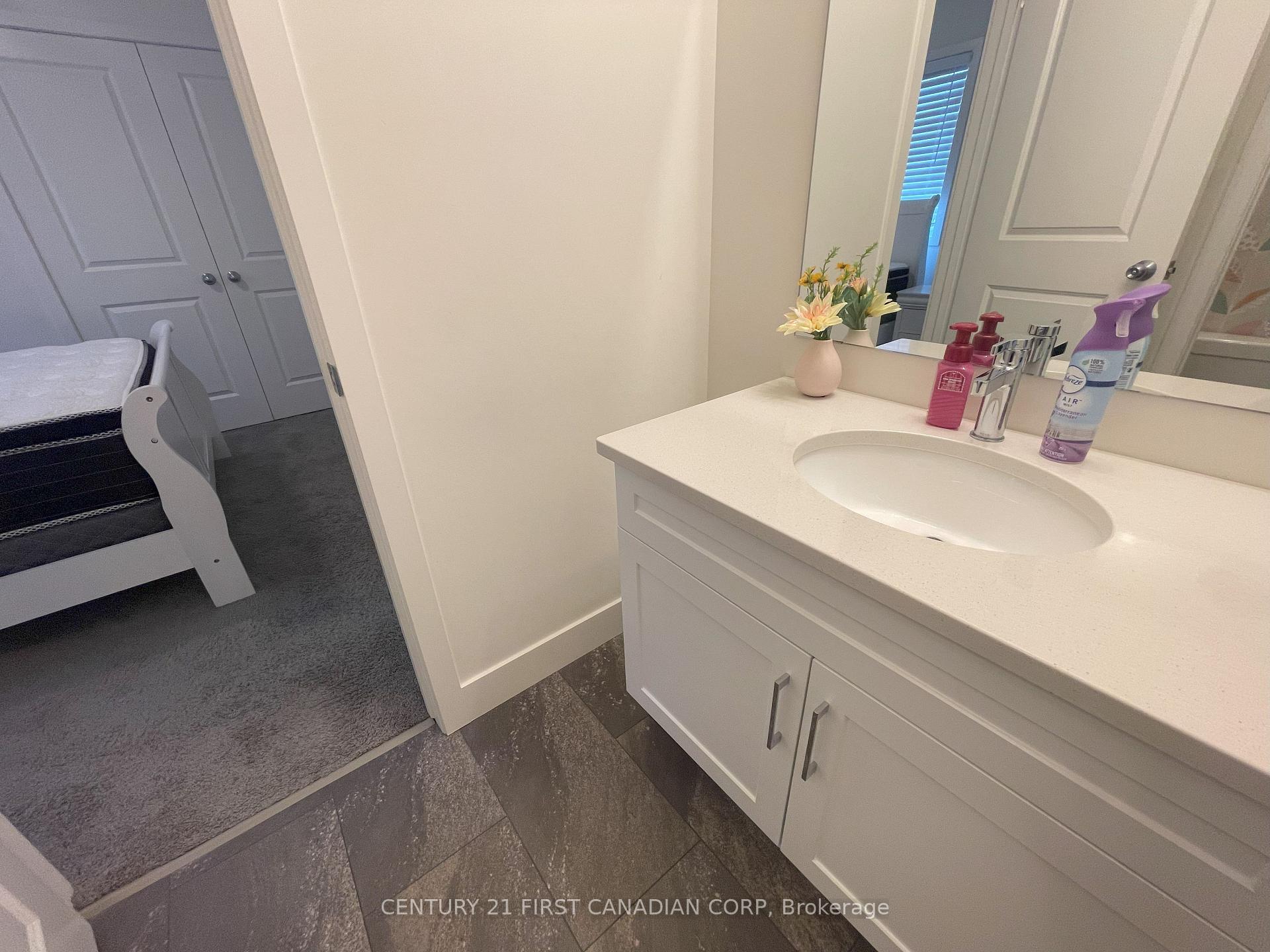 Photo 17 of 1395 Twilite Boulevard, London, North S — HOMEH