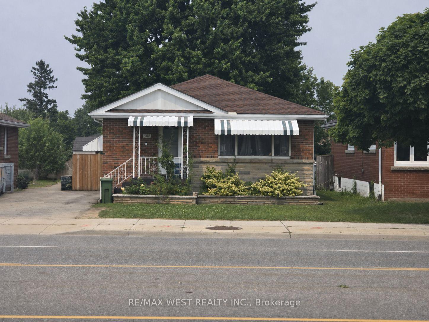 Photo 2 of 305 Mohawk Road E, Hamilton, Hill Park — HOMEH