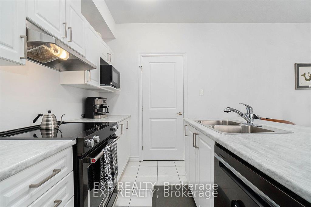 Photo 15 of Unit H, 70 Jaguar Private, Ottawa, Kanata - Emerald Meadows/Trailwest — HOMEH