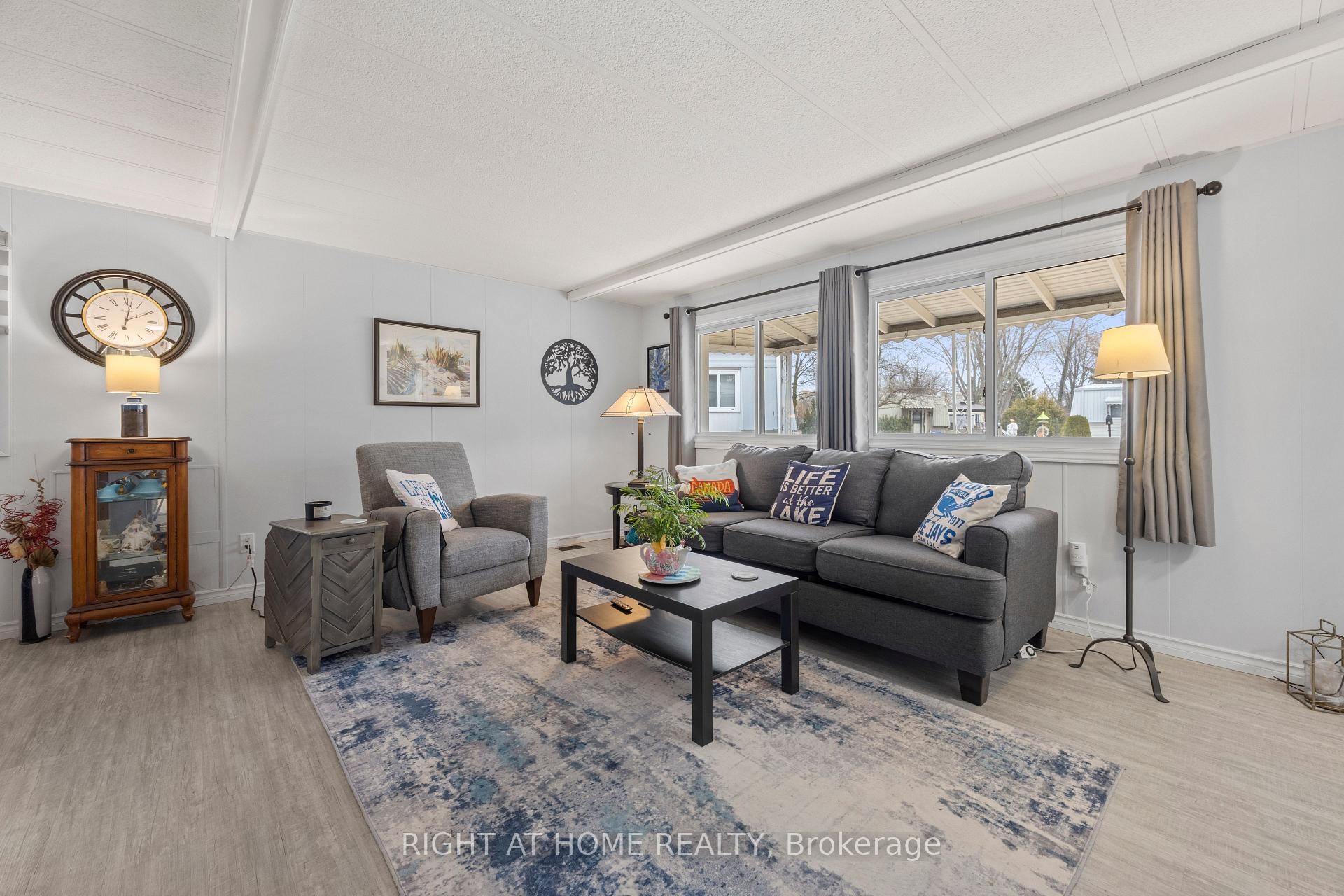 Photo 1 of 264 Highland Springs, South Huron, Stephen — HOMEH
