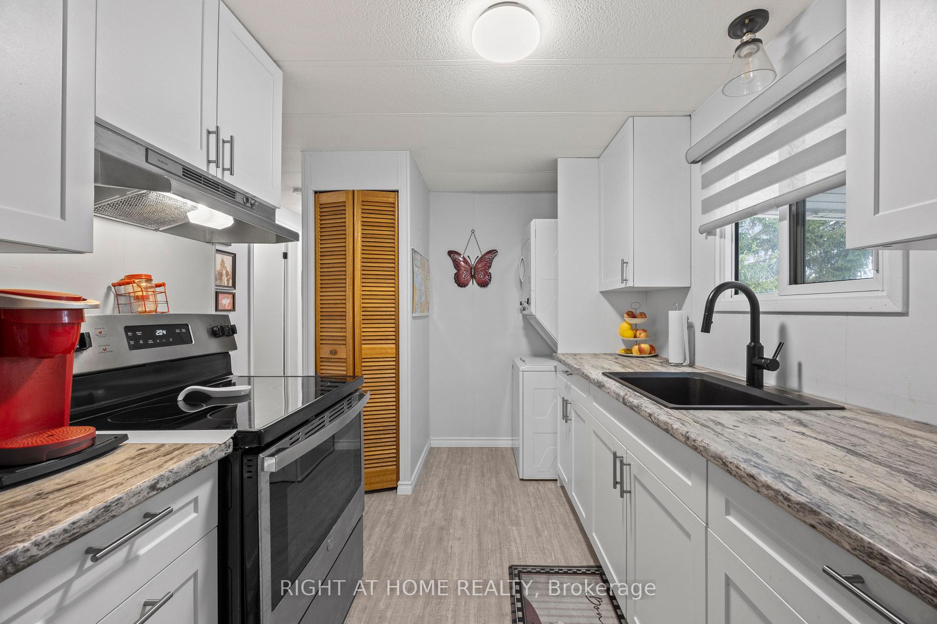 Photo 14 of 264 Highland Springs, South Huron, Stephen — HOMEH