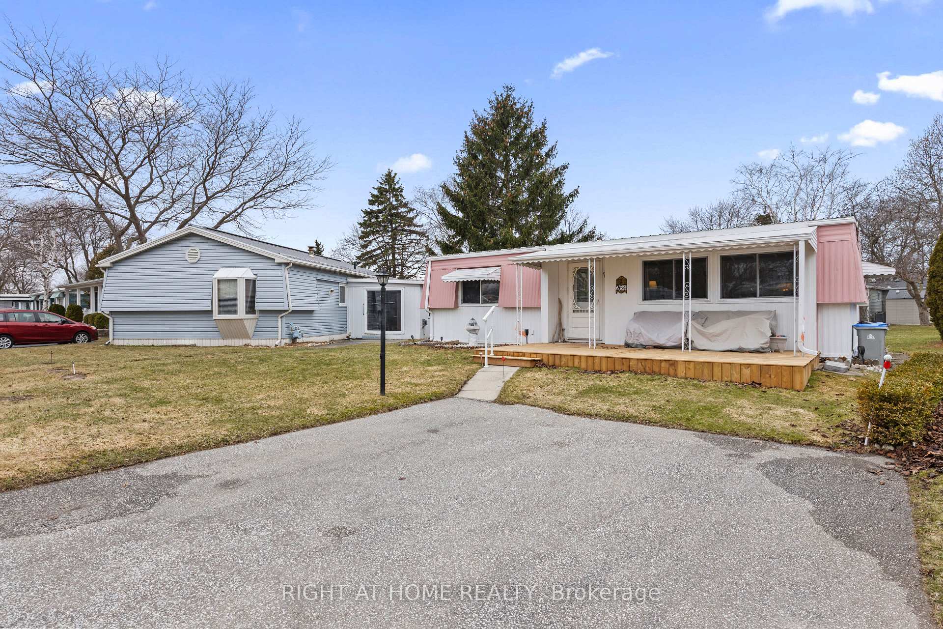 Photo 34 of 264 Highland Springs, South Huron, Stephen — HOMEH