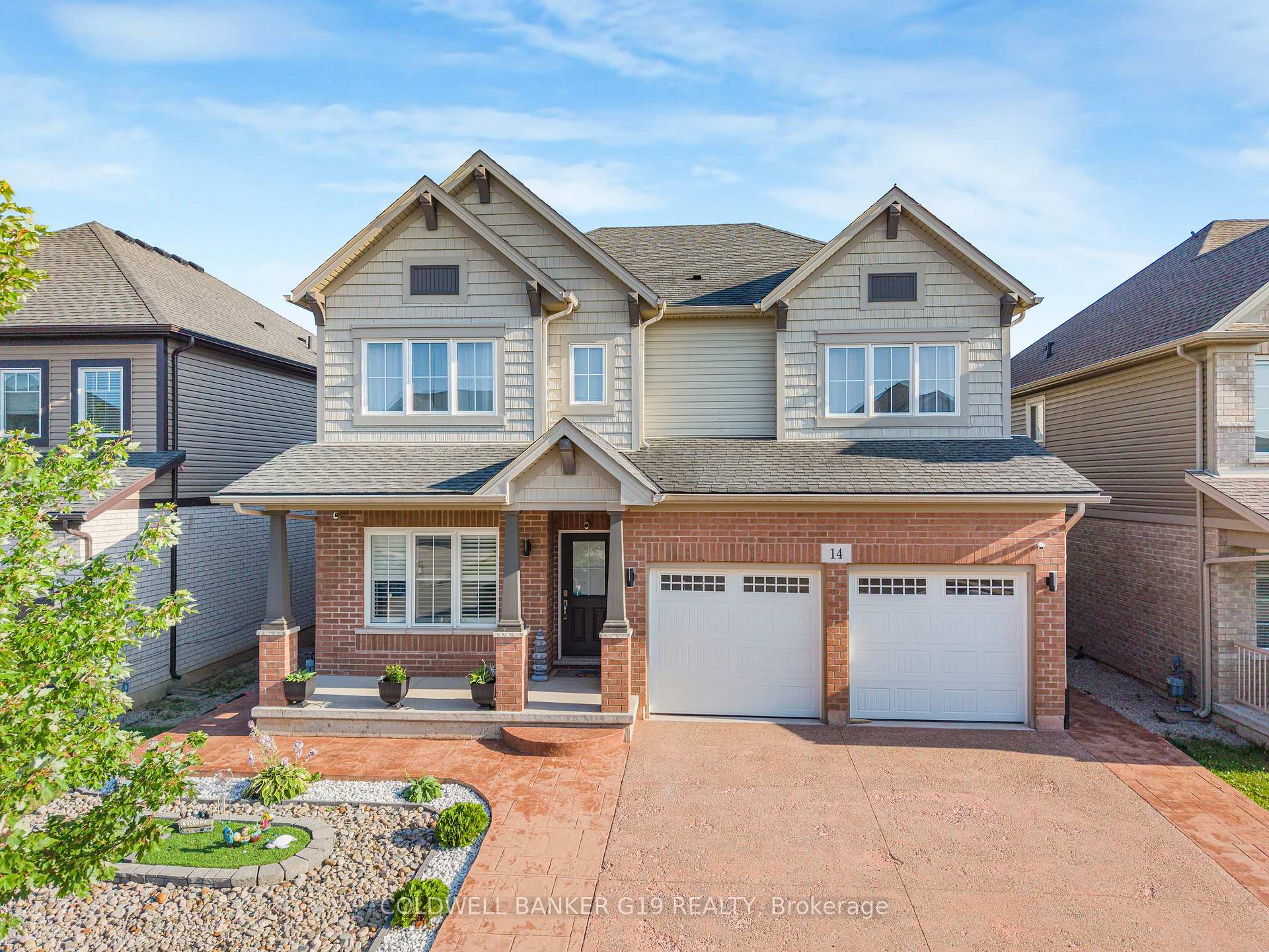 Photo 1 of 14 Riley Avenue, Pelham, Fonthill — HOMEH
