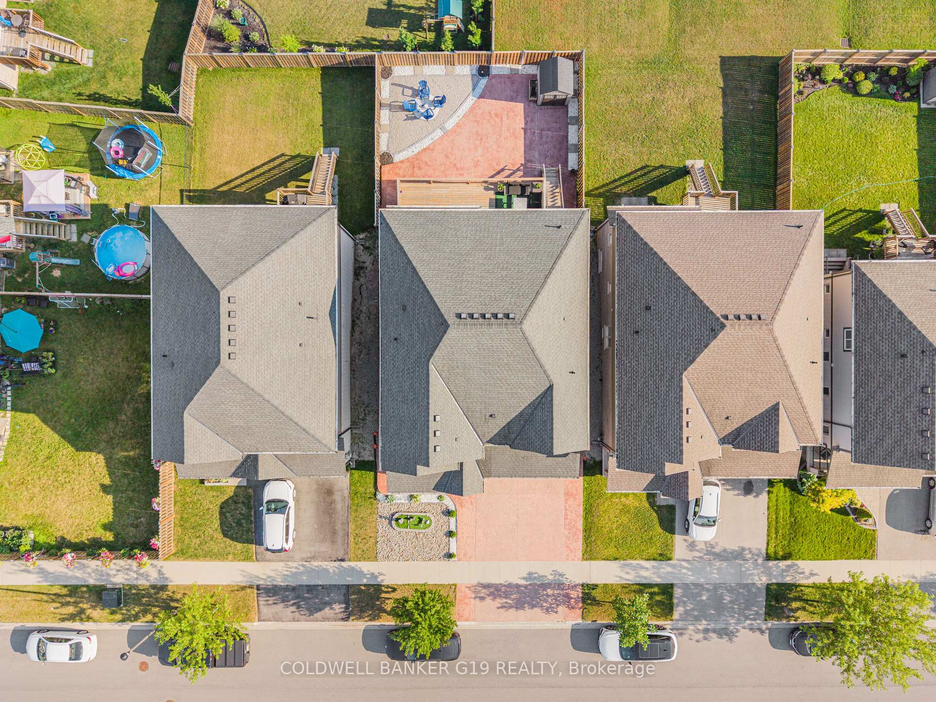 Photo 4 of 14 Riley Avenue, Pelham, Fonthill — HOMEH