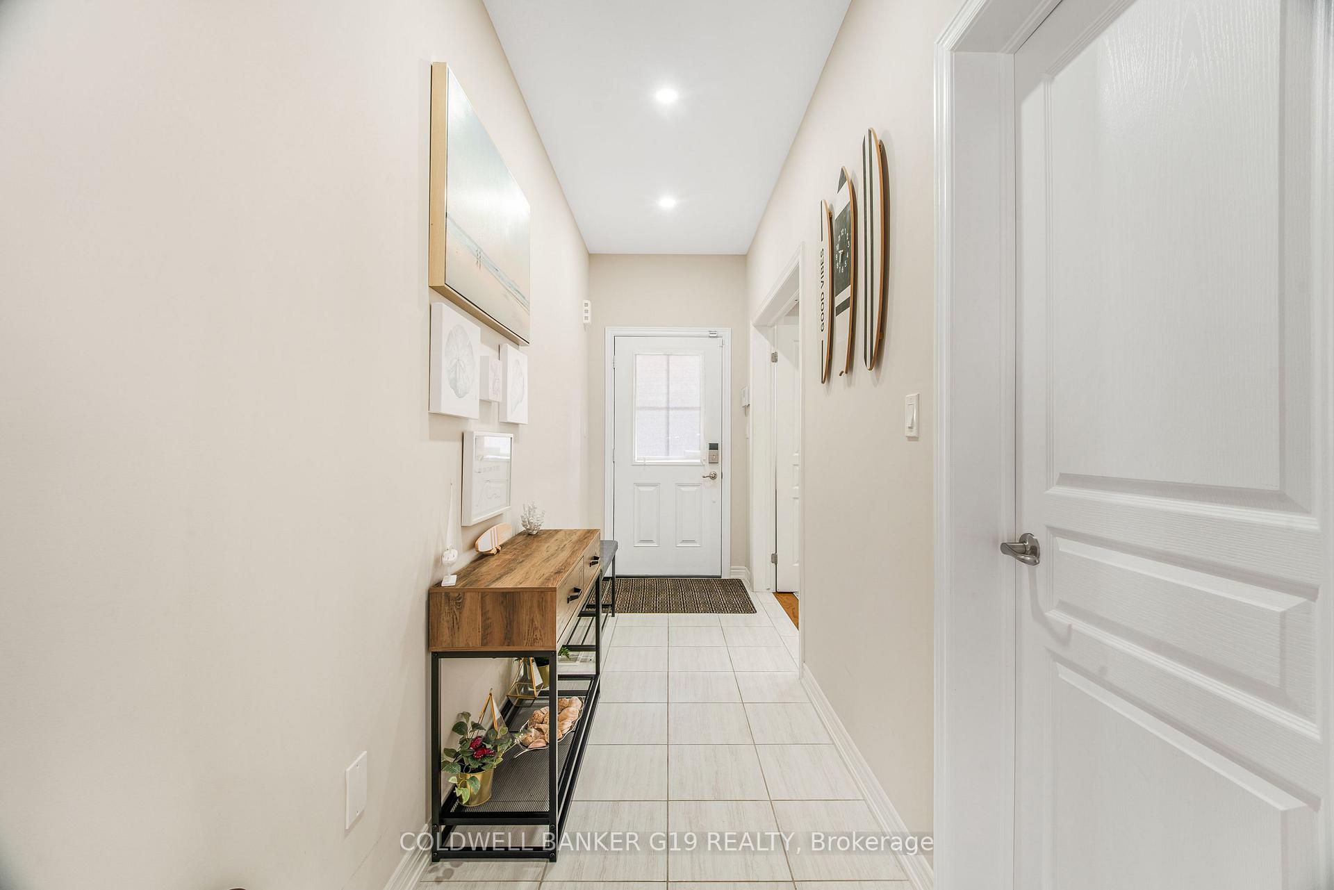 Photo 11 of 14 Riley Avenue, Pelham, Fonthill — HOMEH