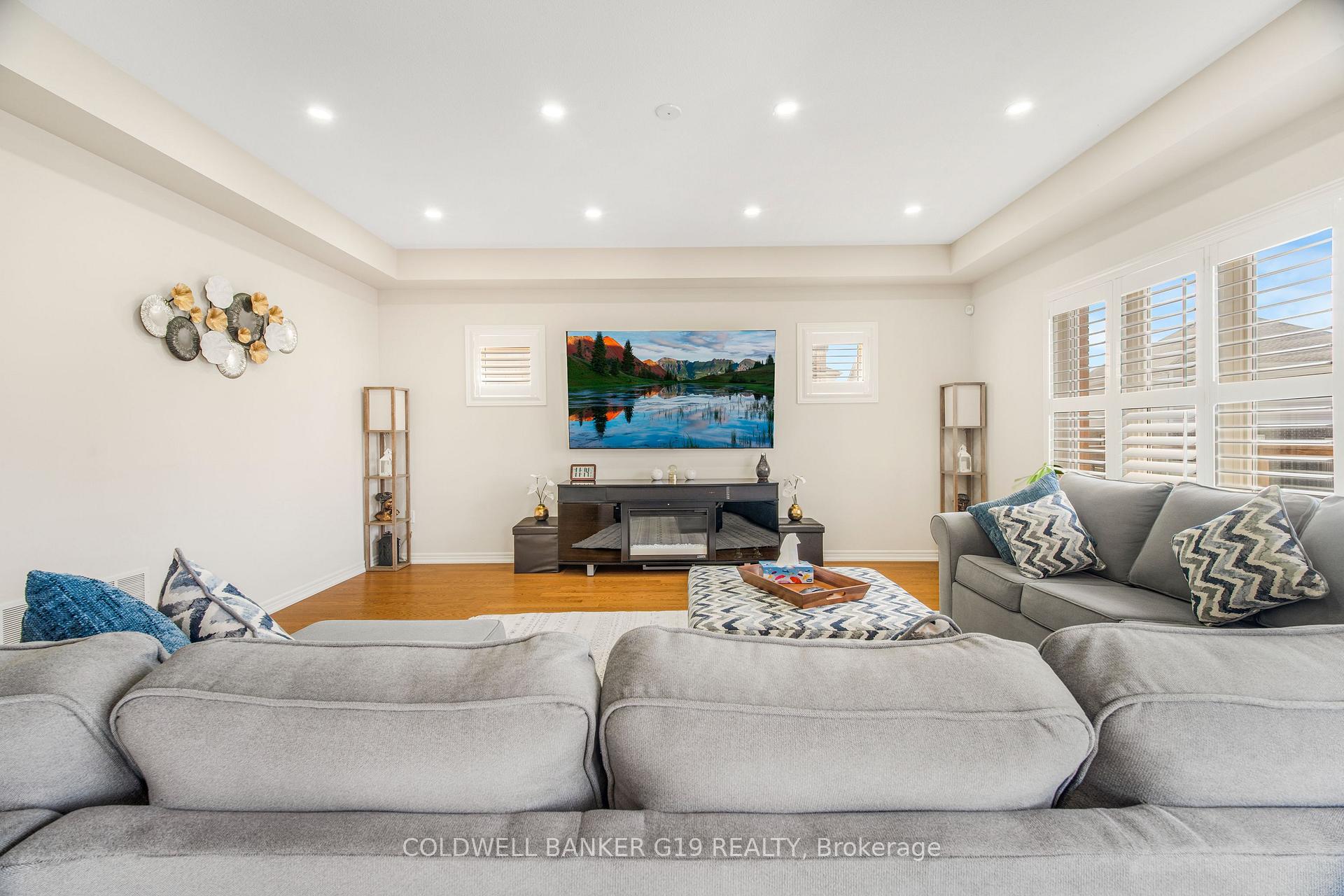 Photo 18 of 14 Riley Avenue, Pelham, Fonthill — HOMEH