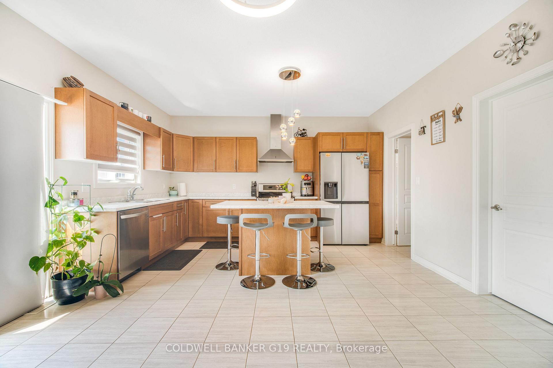 Photo 19 of 14 Riley Avenue, Pelham, Fonthill — HOMEH