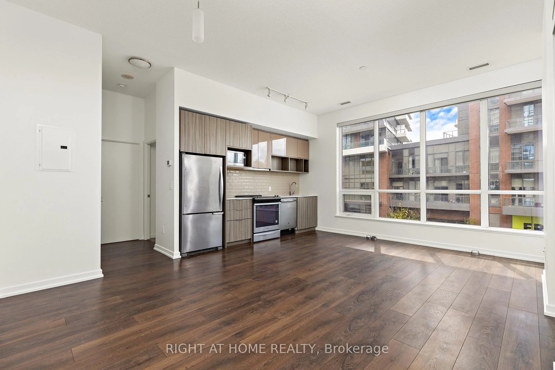 Photo 5 of Unit 108, 52 Forest Manor Road, North York, Henry Farm — HOMEH