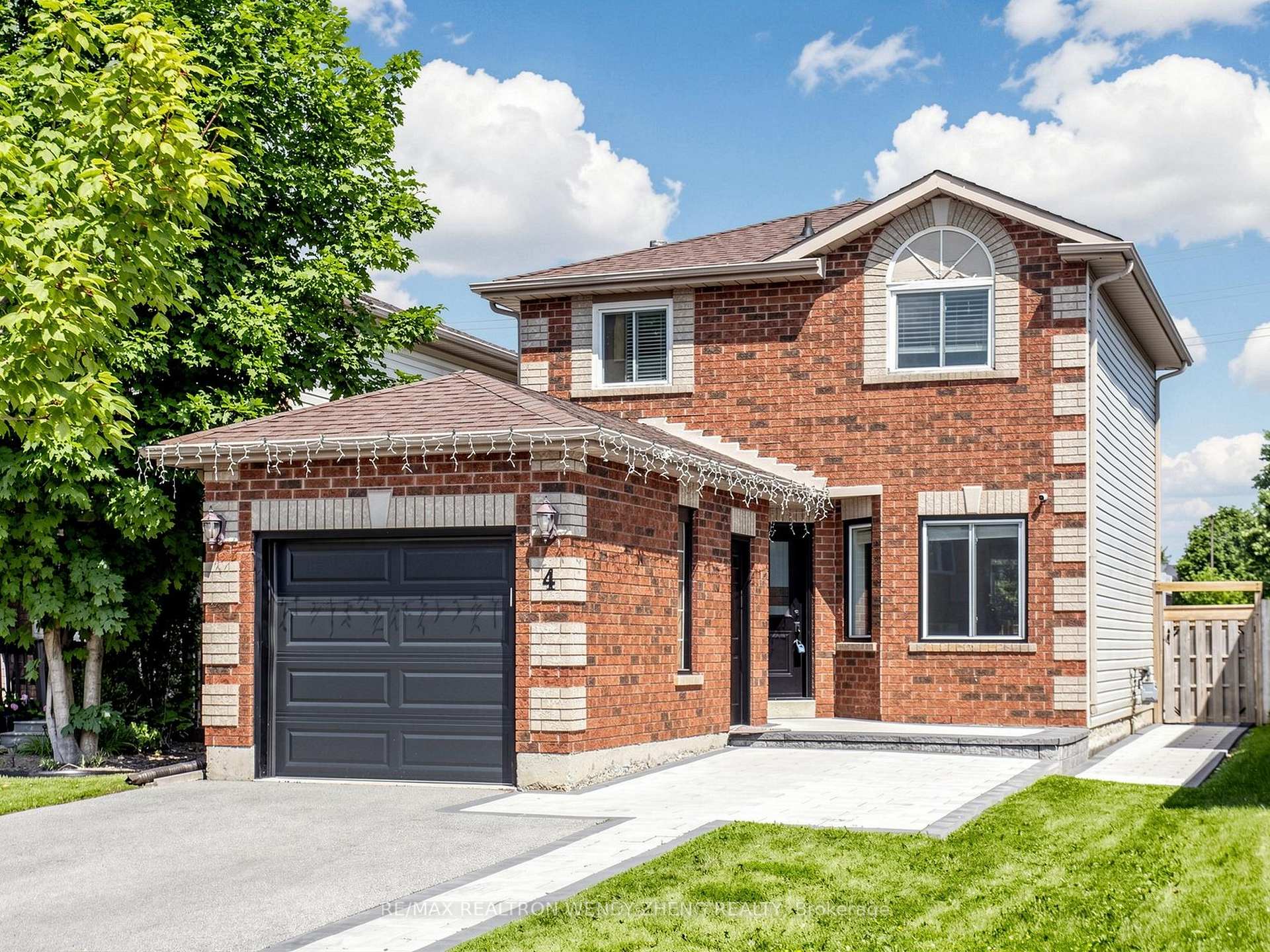 Photo 2 of 4 Garibaldi Drive, Barrie, Holly — HOMEH
