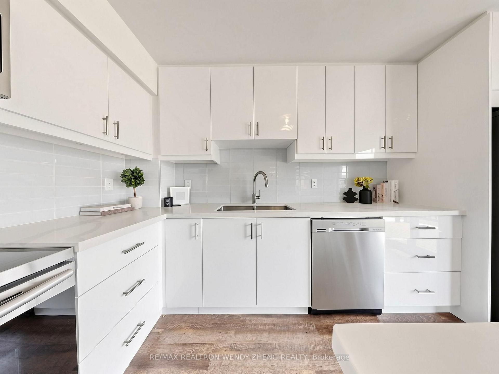 Photo 10 of 4 Garibaldi Drive, Barrie, Holly — HOMEH