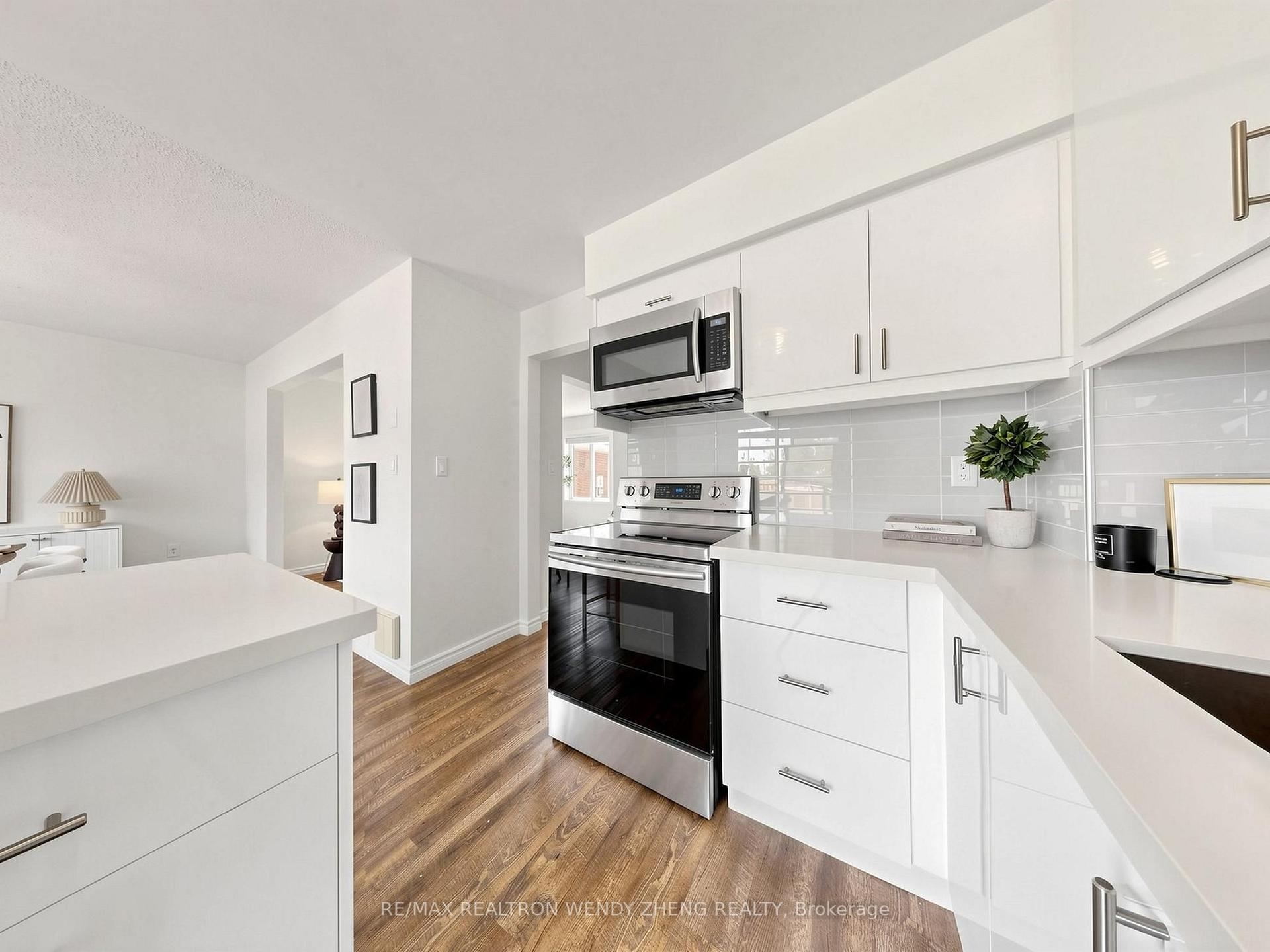 Photo 11 of 4 Garibaldi Drive, Barrie, Holly — HOMEH