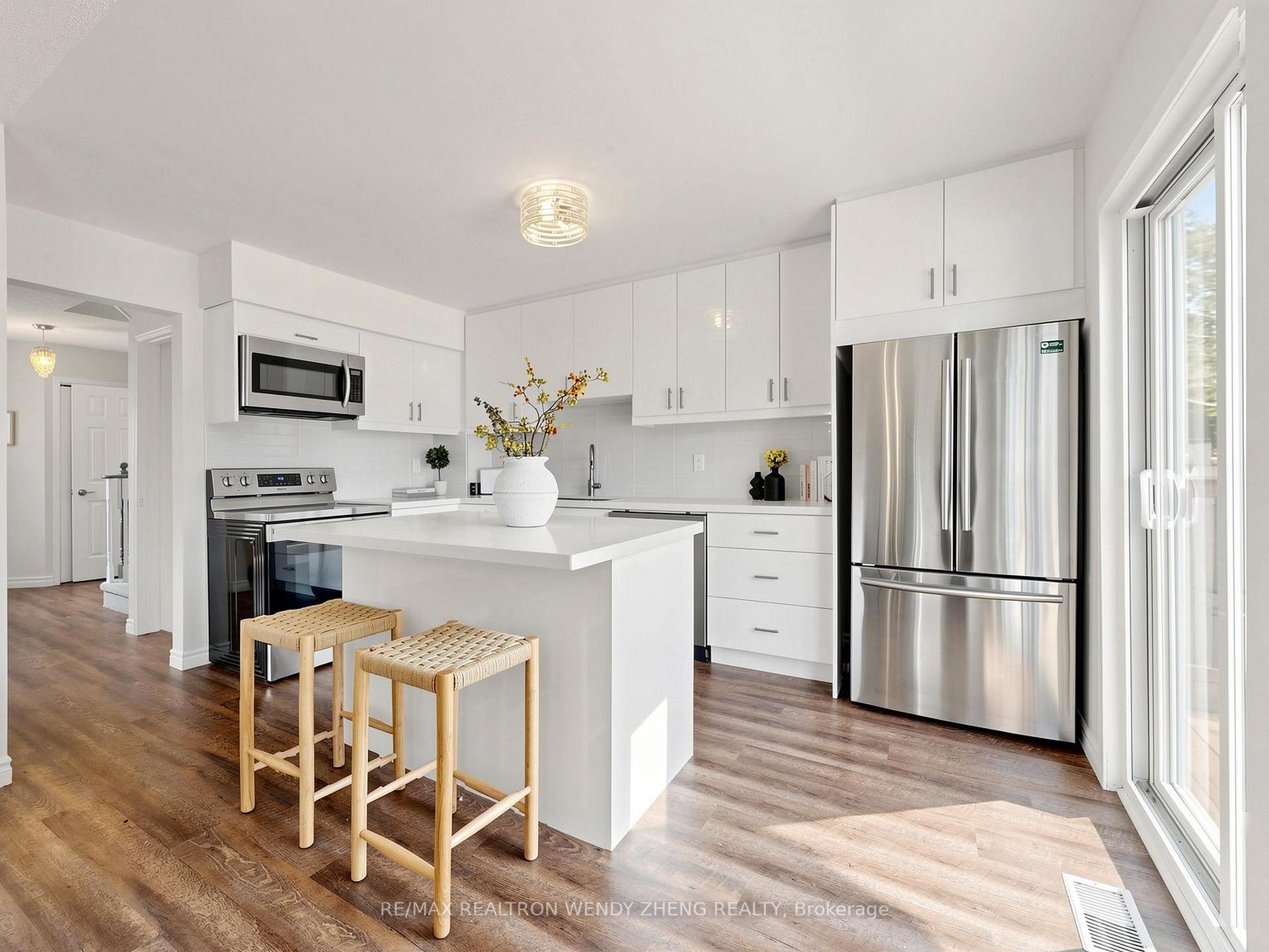Photo 15 of 4 Garibaldi Drive, Barrie, Holly — HOMEH