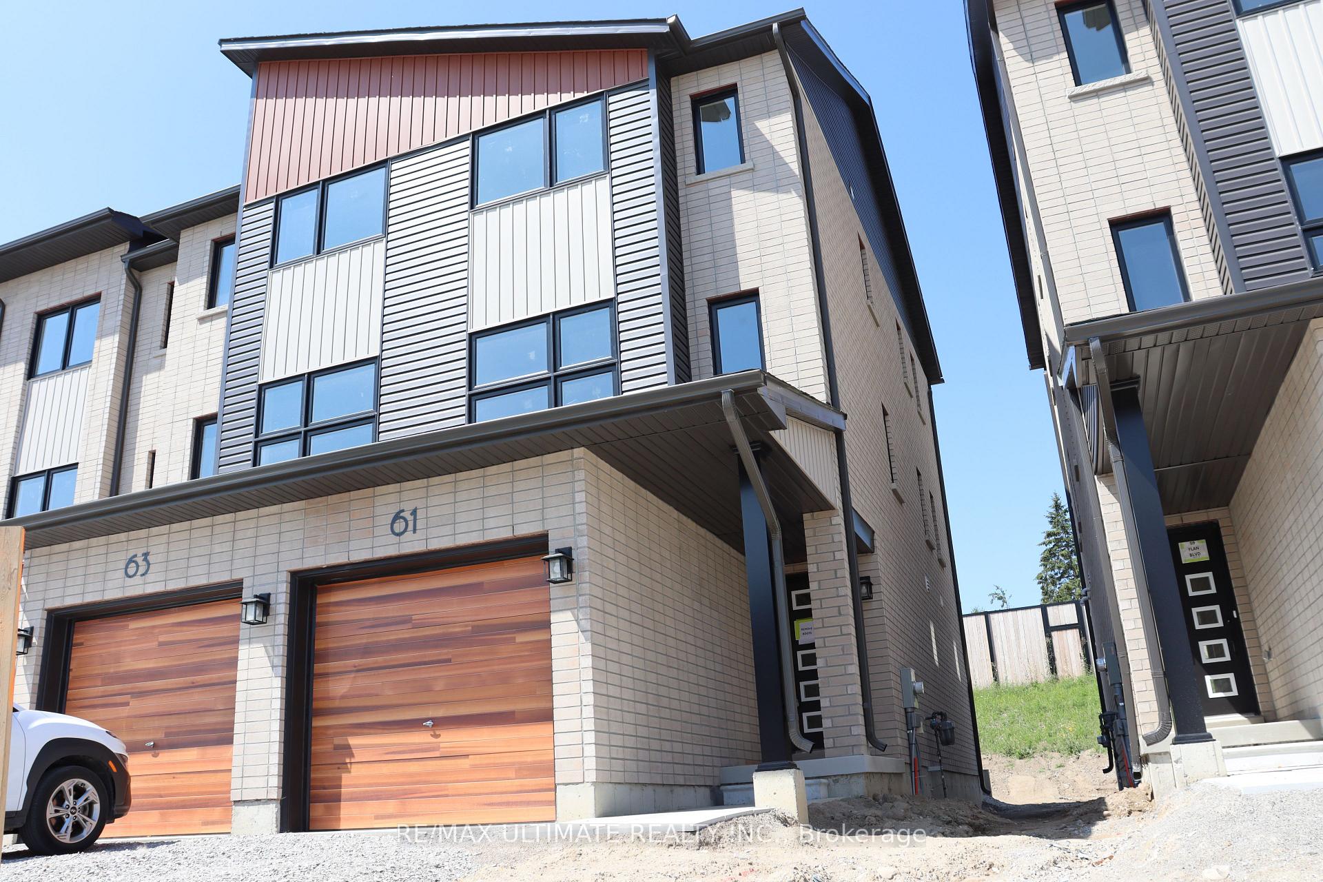 Photo 1 of 61 Flan Boulevard, Barrie, Rural Barrie Southeast — HOMEH